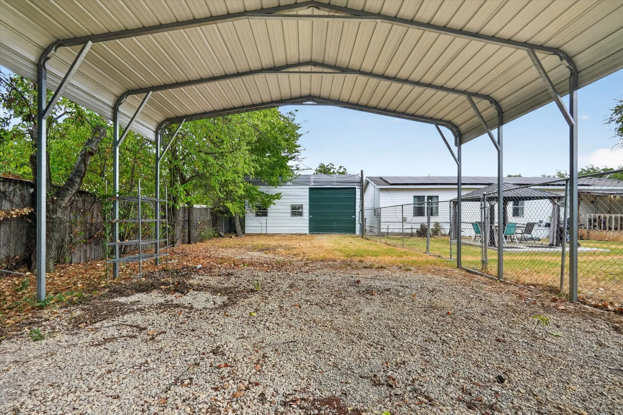 Mobile Home For Sale in Tarrant County , 2032 Dorothy Drive, Burleson, Texas 76028, 3 Bedroom, 2 Bathroom, Garage spaces, 1,568 Sqft, built in 2007, mls#21357895, Real Estate Agent in Burleson, Homes For Sale in Tarrant county, Homes For Sale in Burleson, Realtor in Burleson Texas, Real Estate Brokerage Independent Realty Texas, Luminita Cordes Realtor
