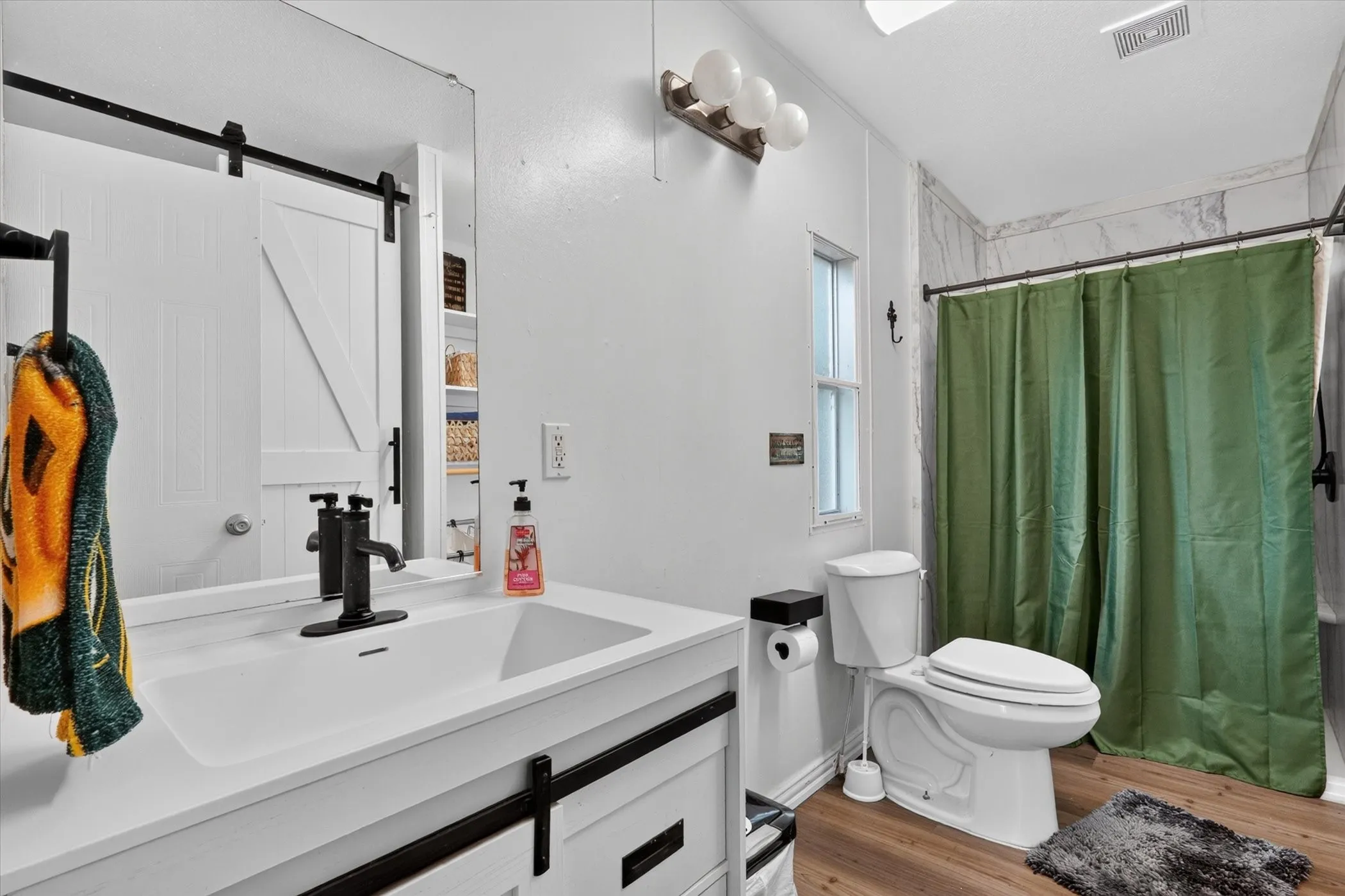 Mobile Home For Sale in Tarrant County , 2032 Dorothy Drive, Burleson, Texas 76028, 3 Bedroom, 2 Bathroom, Garage spaces, 1,568 Sqft, built in 2007, mls#21357895, Real Estate Agent in Burleson, Homes For Sale in Tarrant county, Homes For Sale in Burleson, Realtor in Burleson Texas, Real Estate Brokerage Independent Realty Texas, Luminita Cordes Realtor