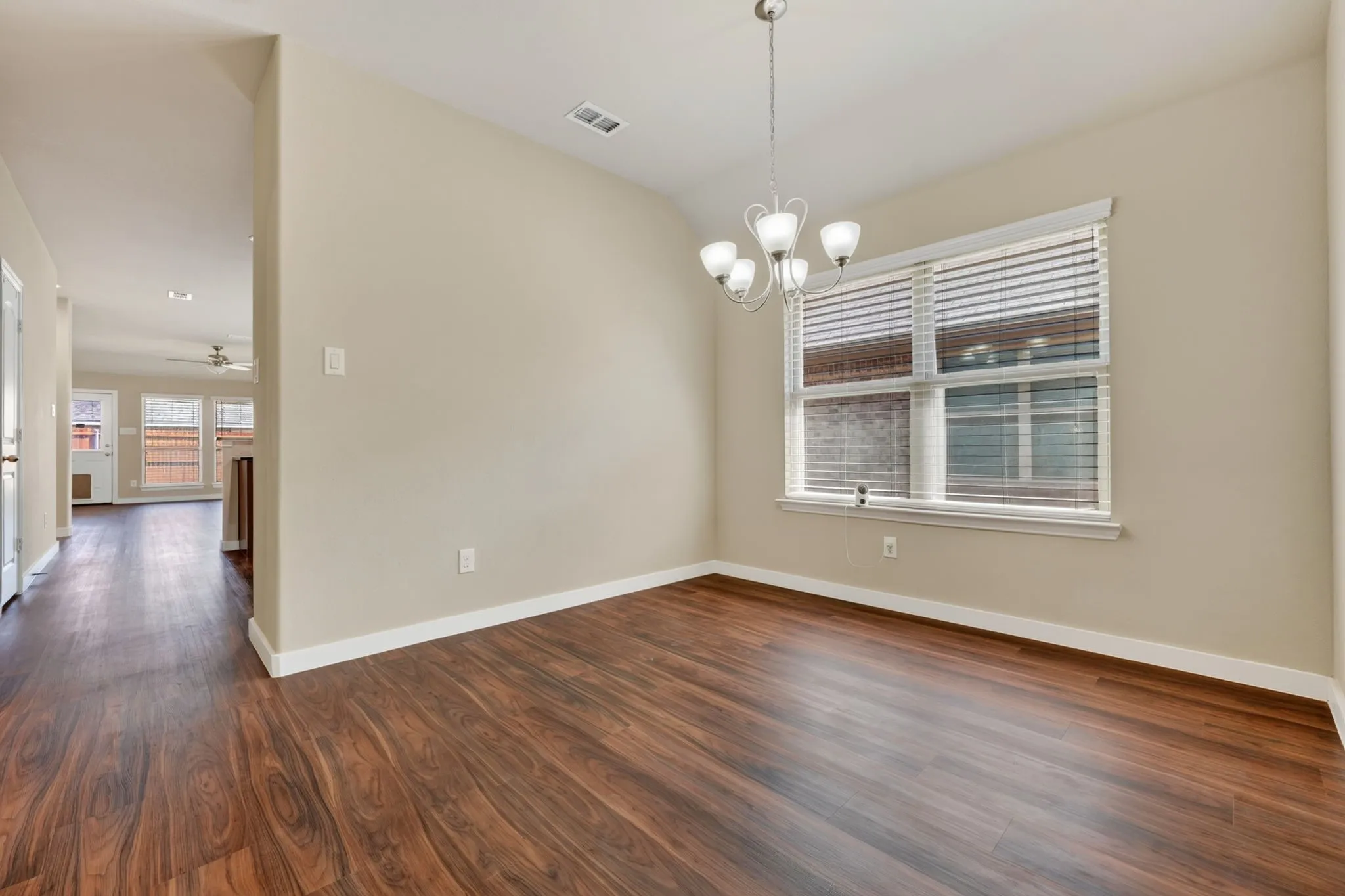 Single Family Residence For Sale in Denton County , 725 Bird Creek Drive, Little Elm, Texas 75068, 3 Bedroom, 2 Bathroom, 2 Garage spaces, 2,025 Sqft, built in 2017, mls#21378232, Real Estate Agent in Little Elm, Homes For Sale in Denton county, Homes For Sale in Little Elm, Realtor in Little Elm Texas, Real Estate Brokerage Independent Realty Texas, Luminita Cordes Realtor