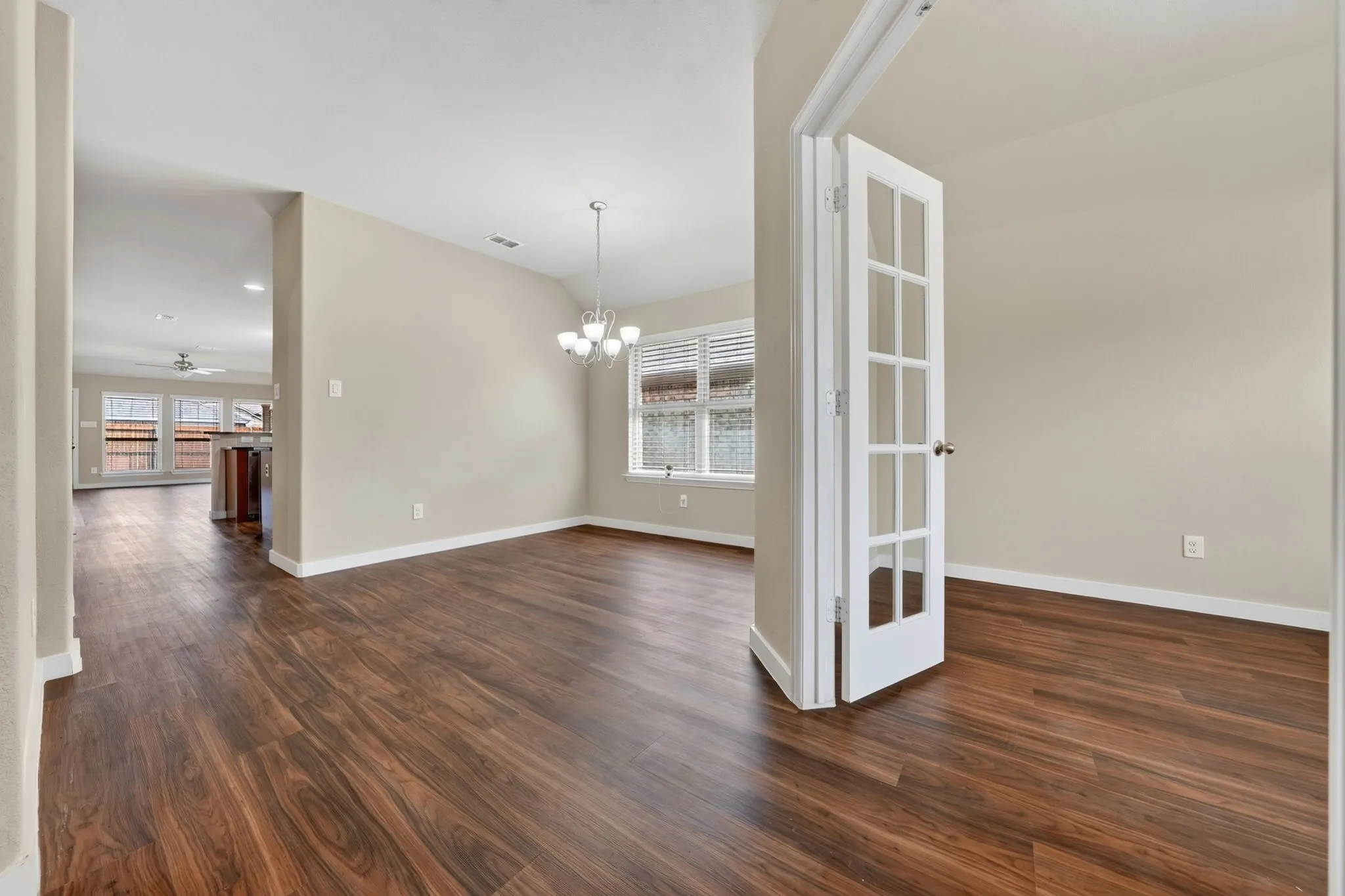 Single Family Residence For Sale in Denton County , 725 Bird Creek Drive, Little Elm, Texas 75068, 3 Bedroom, 2 Bathroom, 2 Garage spaces, 2,025 Sqft, built in 2017, mls#21378232, Real Estate Agent in Little Elm, Homes For Sale in Denton county, Homes For Sale in Little Elm, Realtor in Little Elm Texas, Real Estate Brokerage Independent Realty Texas, Luminita Cordes Realtor