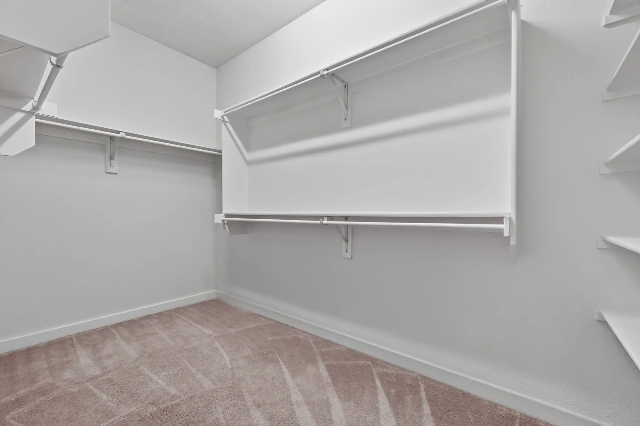 Single Family Residence For Sale in Denton County , 725 Bird Creek Drive, Little Elm, Texas 75068, 3 Bedroom, 2 Bathroom, 2 Garage spaces, 2,025 Sqft, built in 2017, mls#21378232, Real Estate Agent in Little Elm, Homes For Sale in Denton county, Homes For Sale in Little Elm, Realtor in Little Elm Texas, Real Estate Brokerage Independent Realty Texas, Luminita Cordes Realtor
