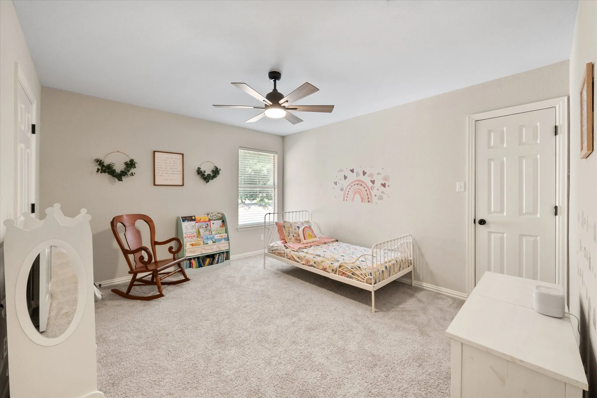 Single Family Residence For Sale in Tarrant County , 2014 Marie Weldon Lane, Arlington, Texas 76001, 4 Bedroom, 4 Bathroom, 2 Garage spaces, 2,819 Sqft, built in 2001, mls#21378244, Real Estate Agent in Arlington, Homes For Sale in Tarrant county, Homes For Sale in Arlington, Realtor in Arlington Texas, Real Estate Brokerage Independent Realty Texas, Luminita Cordes Realtor