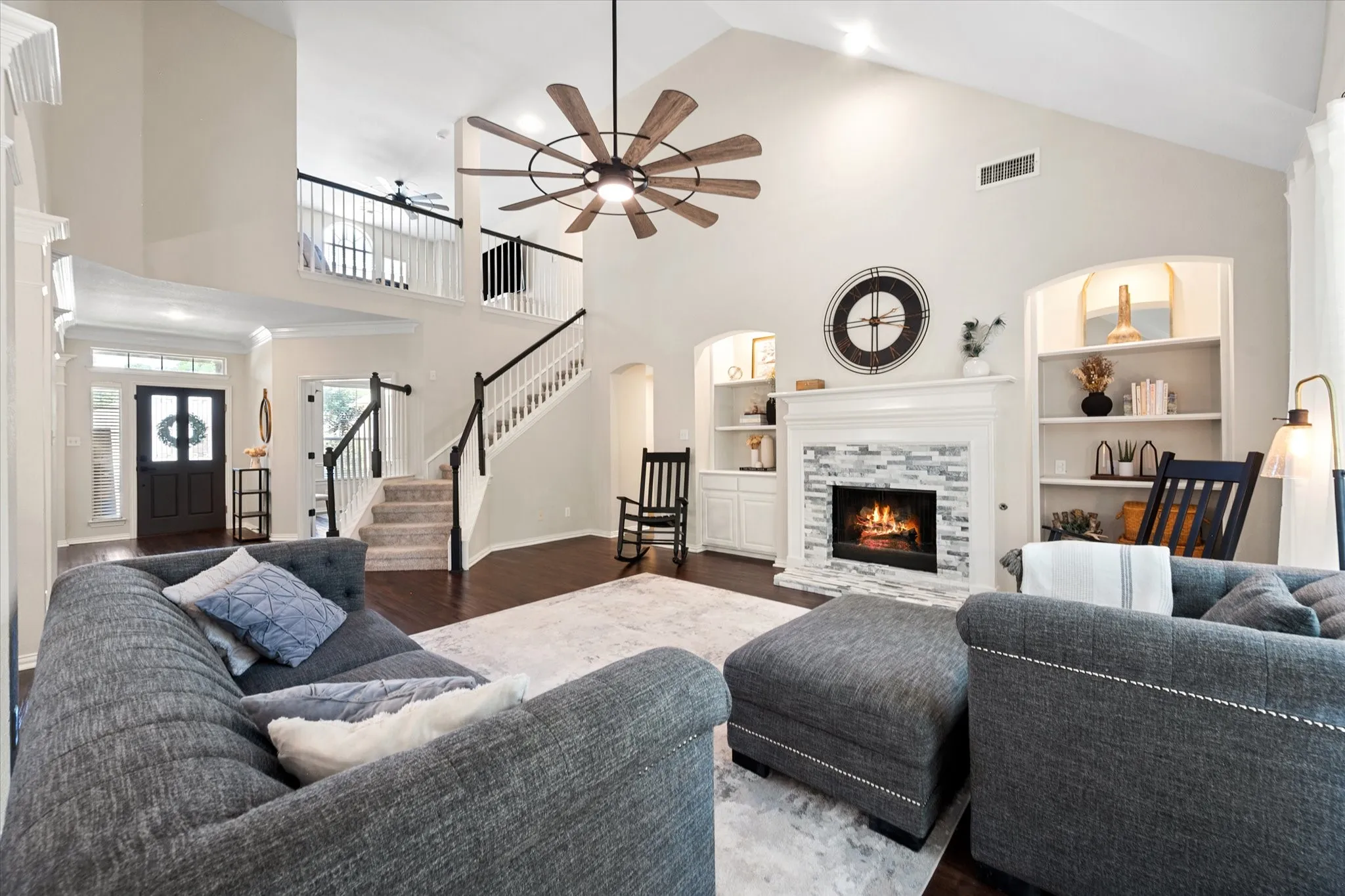 Single Family Residence For Sale in Tarrant County , 2014 Marie Weldon Lane, Arlington, Texas 76001, 4 Bedroom, 4 Bathroom, 2 Garage spaces, 2,819 Sqft, built in 2001, mls#21378244, Real Estate Agent in Arlington, Homes For Sale in Tarrant county, Homes For Sale in Arlington, Realtor in Arlington Texas, Real Estate Brokerage Independent Realty Texas, Luminita Cordes Realtor