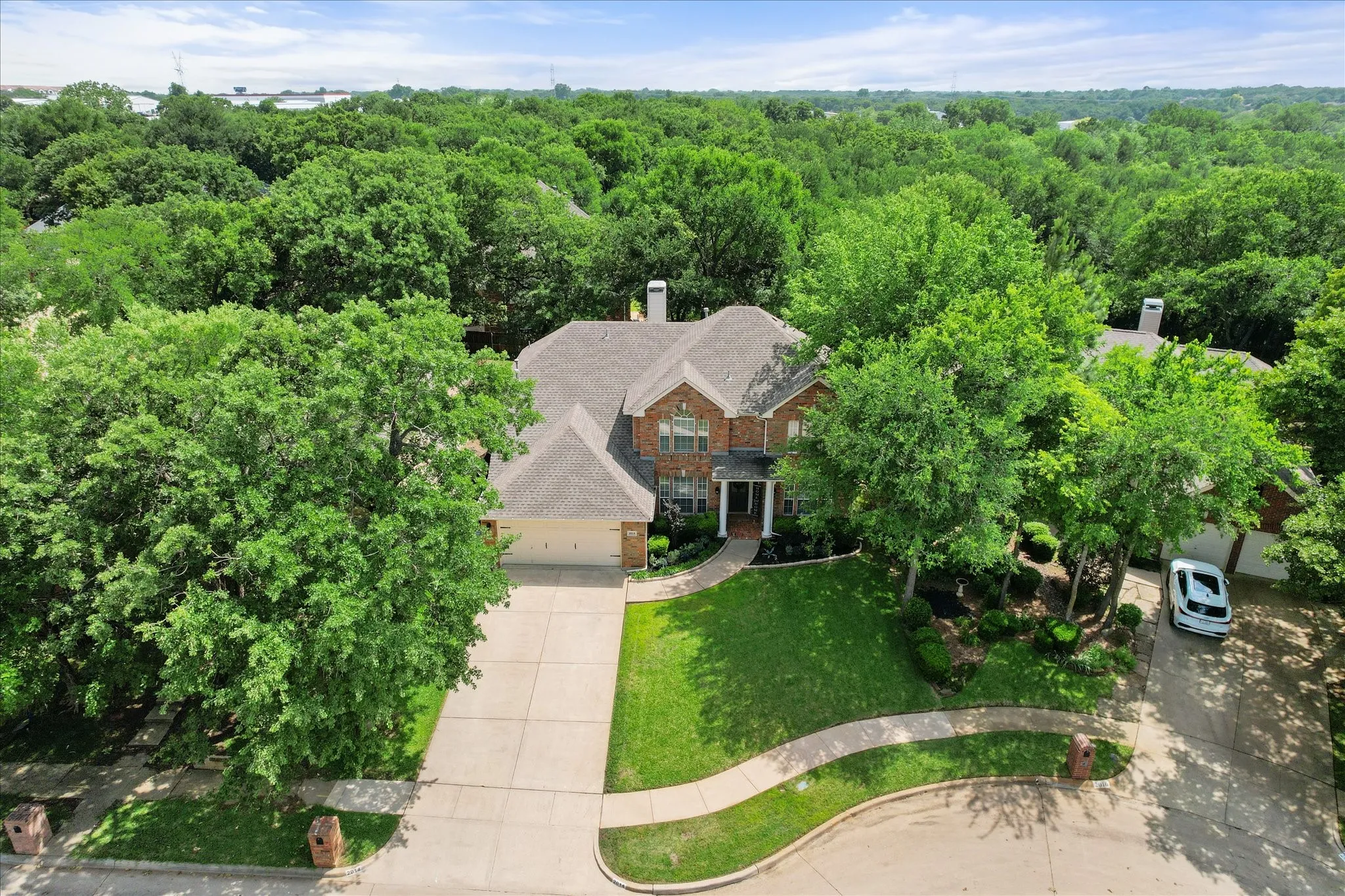 Single Family Residence For Sale in Tarrant County , 2014 Marie Weldon Lane, Arlington, Texas 76001, 4 Bedroom, 4 Bathroom, 2 Garage spaces, 2,819 Sqft, built in 2001, mls#21378244, Real Estate Agent in Arlington, Homes For Sale in Tarrant county, Homes For Sale in Arlington, Realtor in Arlington Texas, Real Estate Brokerage Independent Realty Texas, Luminita Cordes Realtor
