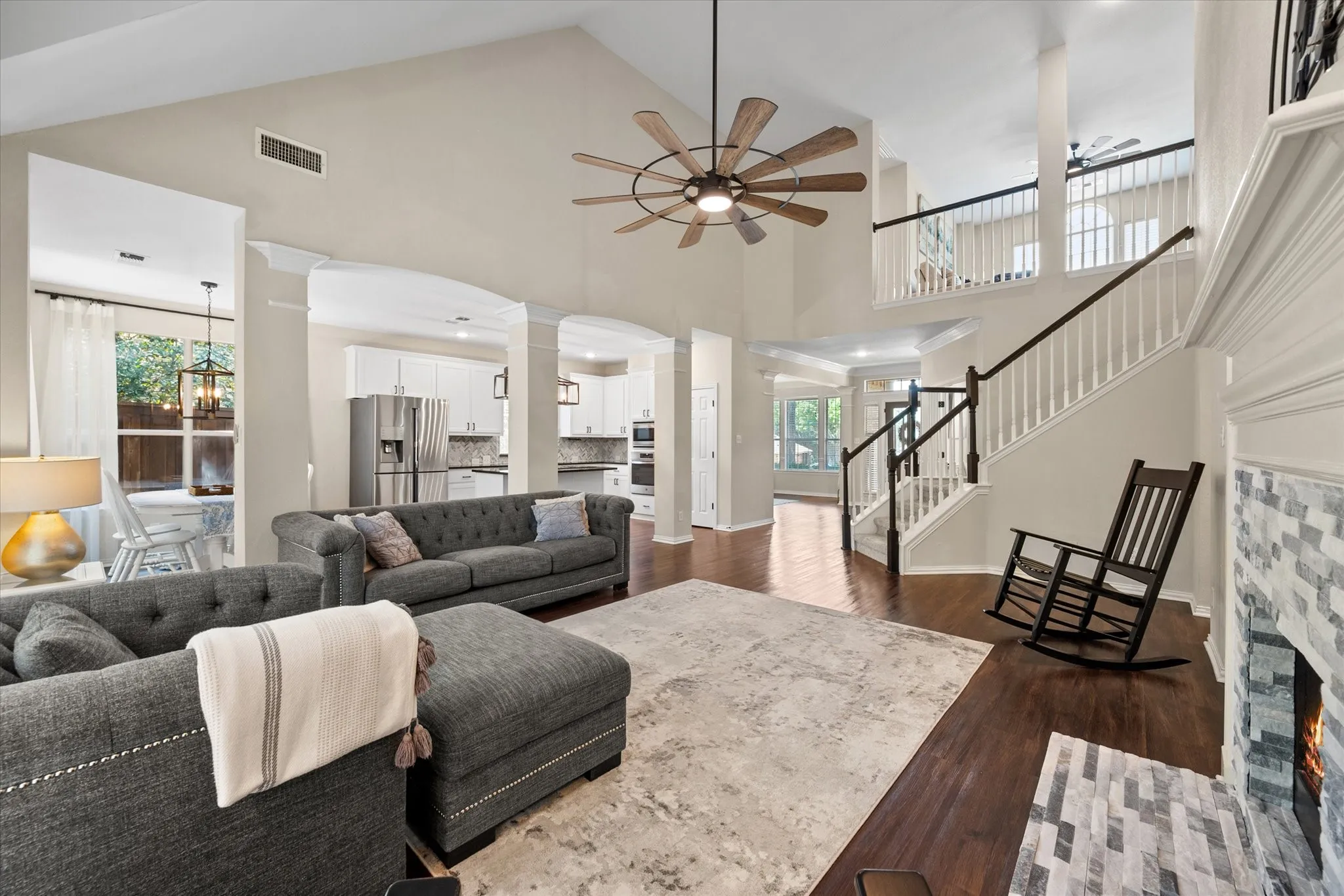 Single Family Residence For Sale in Tarrant County , 2014 Marie Weldon Lane, Arlington, Texas 76001, 4 Bedroom, 4 Bathroom, 2 Garage spaces, 2,819 Sqft, built in 2001, mls#21378244, Real Estate Agent in Arlington, Homes For Sale in Tarrant county, Homes For Sale in Arlington, Realtor in Arlington Texas, Real Estate Brokerage Independent Realty Texas, Luminita Cordes Realtor