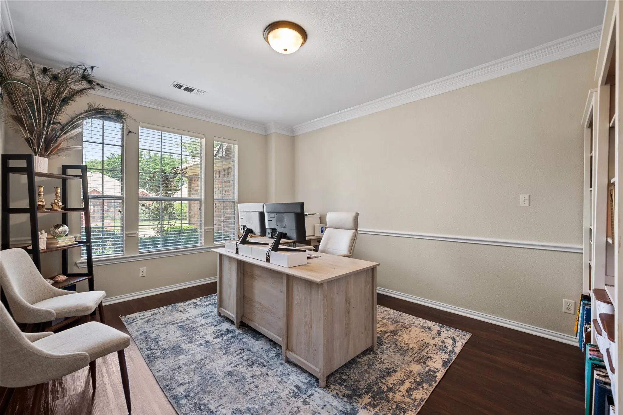 Single Family Residence For Sale in Tarrant County , 2014 Marie Weldon Lane, Arlington, Texas 76001, 4 Bedroom, 4 Bathroom, 2 Garage spaces, 2,819 Sqft, built in 2001, mls#21378244, Real Estate Agent in Arlington, Homes For Sale in Tarrant county, Homes For Sale in Arlington, Realtor in Arlington Texas, Real Estate Brokerage Independent Realty Texas, Luminita Cordes Realtor