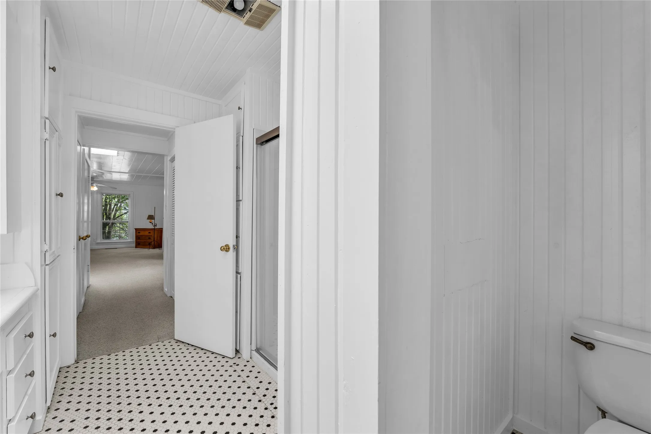 Single Family Residence For Sale in Bosque County , 279 County Road 1710, Clifton, Texas 76634, 3 Bedroom, 3 Bathroom, Garage spaces, 2,906 Sqft, built in 1960, mls#21363994, Real Estate Agent in Clifton, Homes For Sale in Bosque county, Homes For Sale in Clifton, Realtor in Clifton Texas, Real Estate Brokerage Independent Realty Texas, Luminita Cordes Realtor