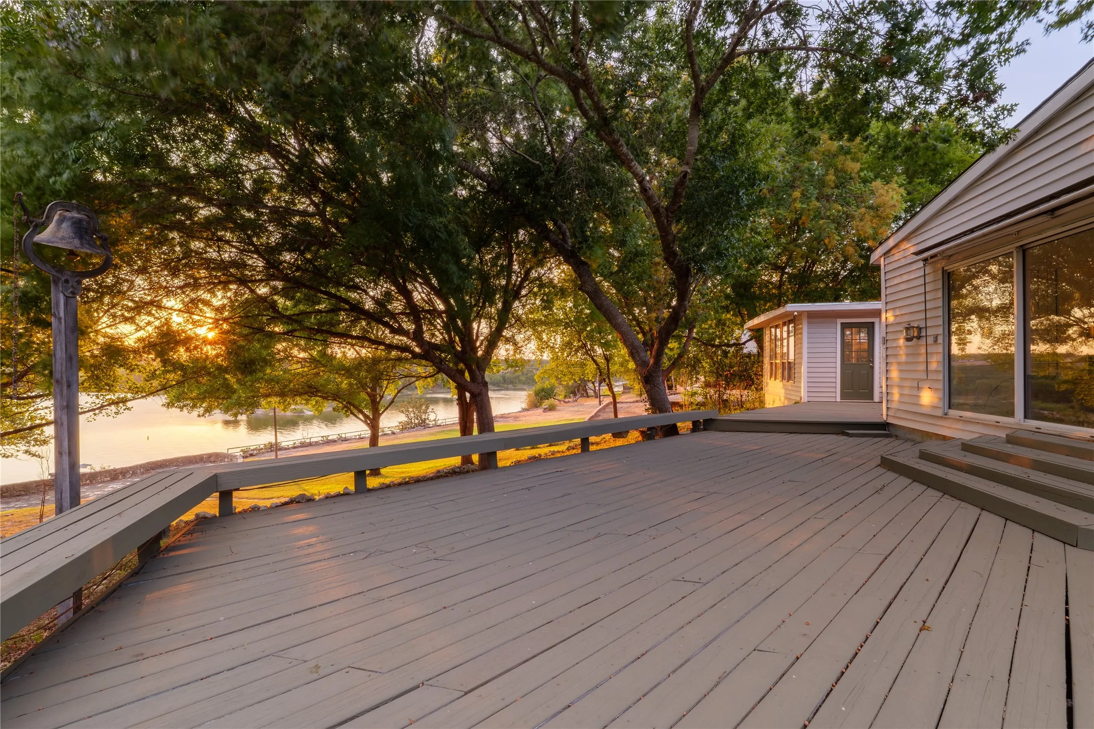 Single Family Residence For Sale in Bosque County , 279 County Road 1710, Clifton, Texas 76634, 3 Bedroom, 3 Bathroom, Garage spaces, 2,906 Sqft, built in 1960, mls#21363994, Real Estate Agent in Clifton, Homes For Sale in Bosque county, Homes For Sale in Clifton, Realtor in Clifton Texas, Real Estate Brokerage Independent Realty Texas, Luminita Cordes Realtor