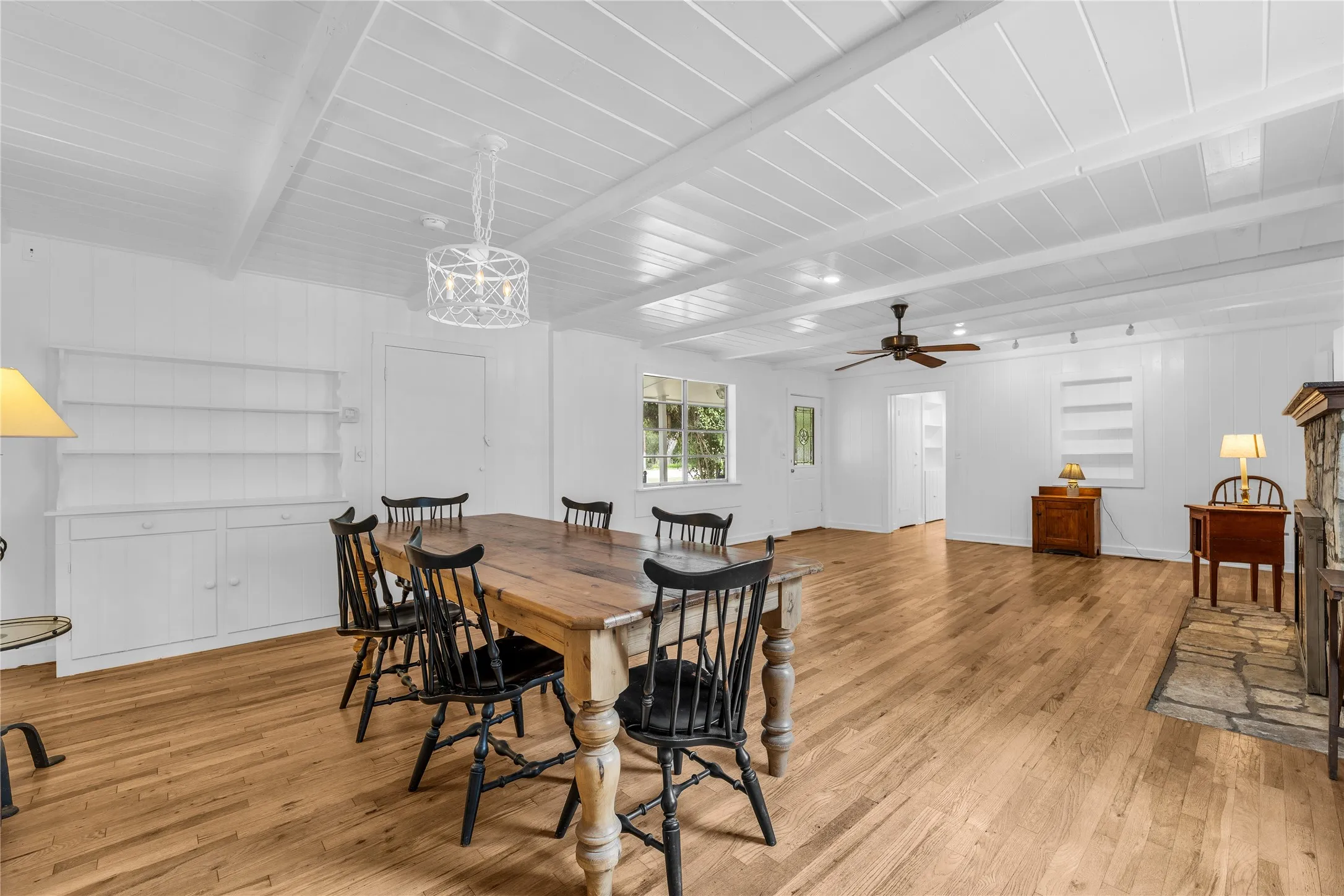 Single Family Residence For Sale in Bosque County , 279 County Road 1710, Clifton, Texas 76634, 3 Bedroom, 3 Bathroom, Garage spaces, 2,906 Sqft, built in 1960, mls#21363994, Real Estate Agent in Clifton, Homes For Sale in Bosque county, Homes For Sale in Clifton, Realtor in Clifton Texas, Real Estate Brokerage Independent Realty Texas, Luminita Cordes Realtor