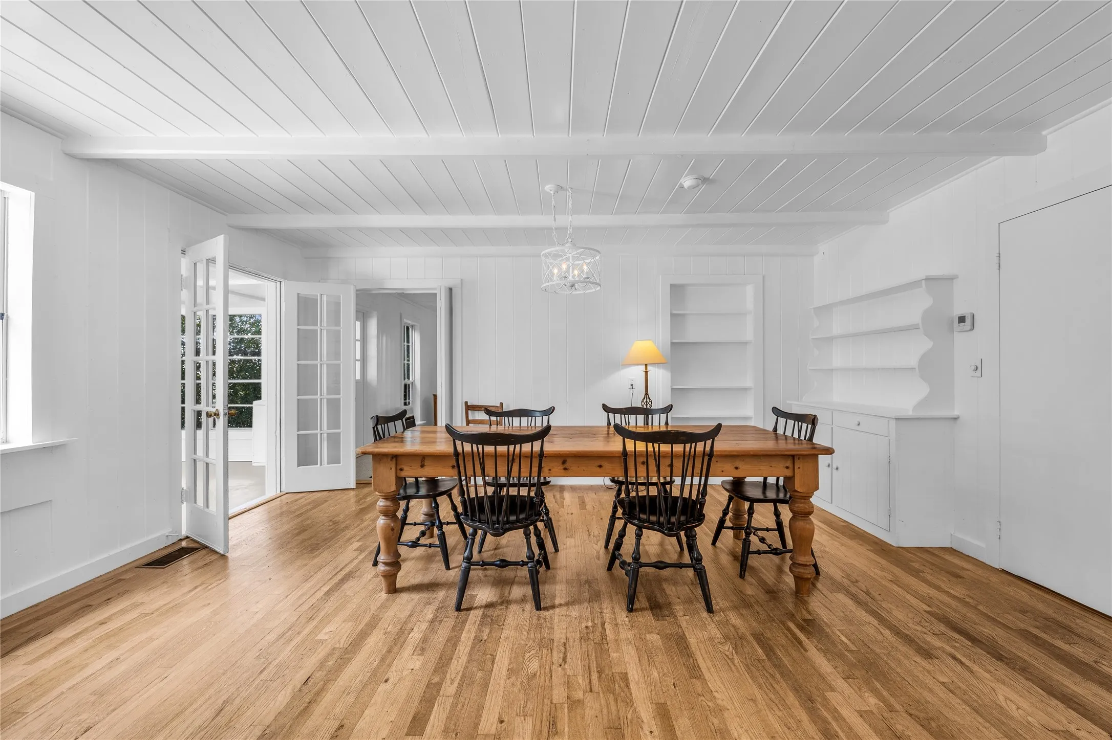 Single Family Residence For Sale in Bosque County , 279 County Road 1710, Clifton, Texas 76634, 3 Bedroom, 3 Bathroom, Garage spaces, 2,906 Sqft, built in 1960, mls#21363994, Real Estate Agent in Clifton, Homes For Sale in Bosque county, Homes For Sale in Clifton, Realtor in Clifton Texas, Real Estate Brokerage Independent Realty Texas, Luminita Cordes Realtor