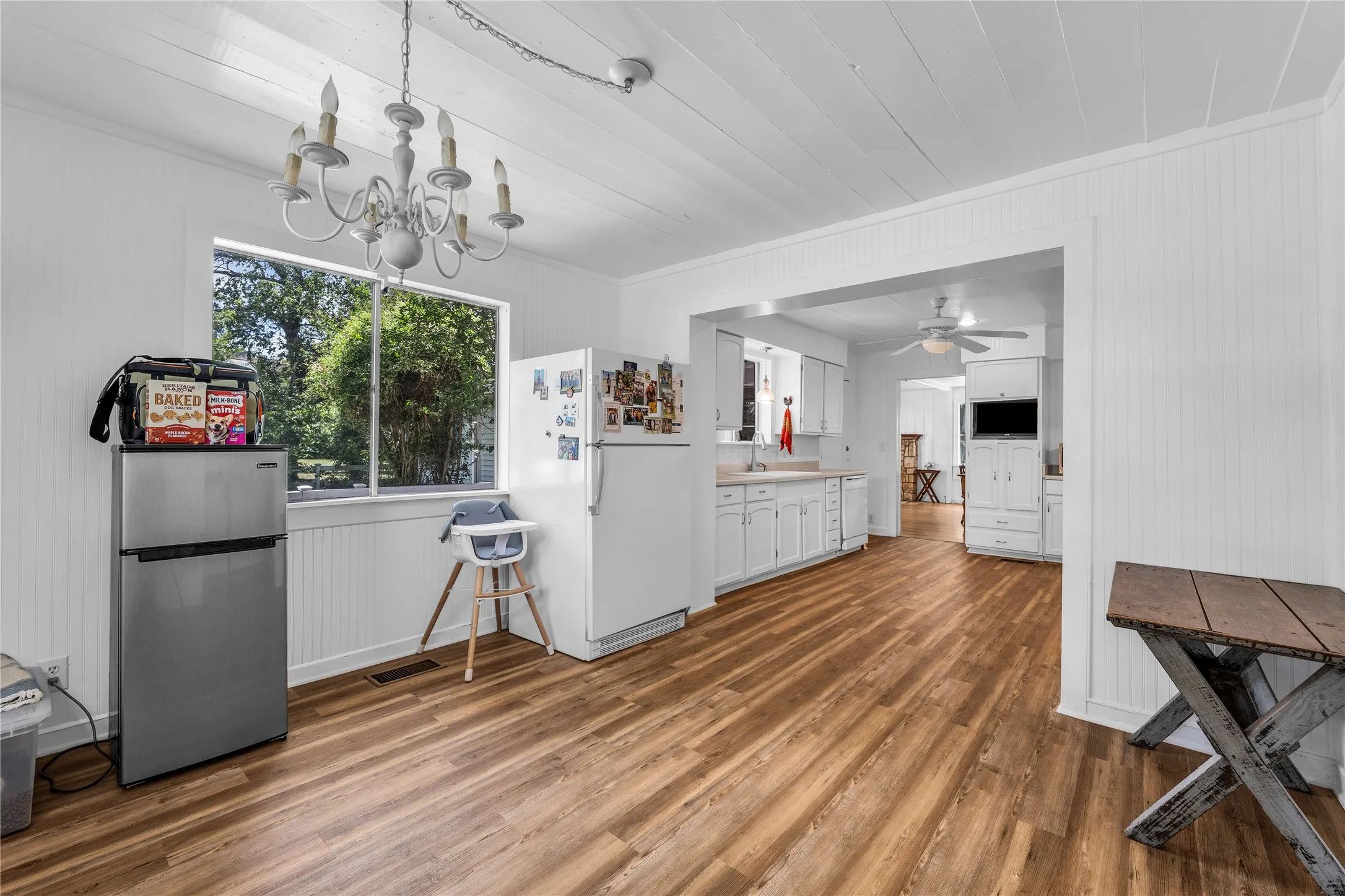 Single Family Residence For Sale in Bosque County , 279 County Road 1710, Clifton, Texas 76634, 3 Bedroom, 3 Bathroom, Garage spaces, 2,906 Sqft, built in 1960, mls#21363994, Real Estate Agent in Clifton, Homes For Sale in Bosque county, Homes For Sale in Clifton, Realtor in Clifton Texas, Real Estate Brokerage Independent Realty Texas, Luminita Cordes Realtor