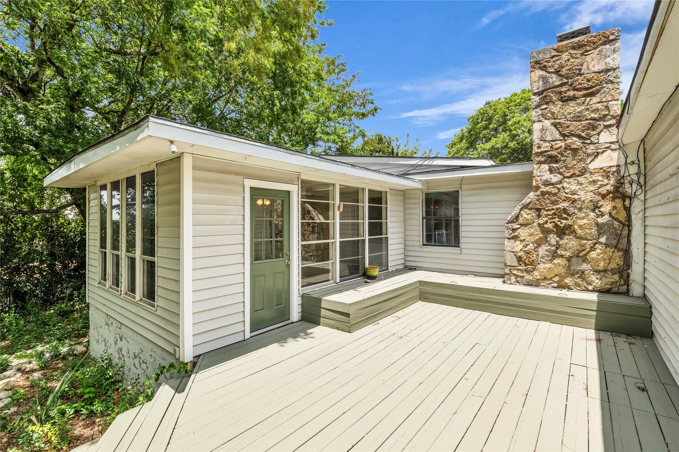 Single Family Residence For Sale in Bosque County , 279 County Road 1710, Clifton, Texas 76634, 3 Bedroom, 3 Bathroom, Garage spaces, 2,906 Sqft, built in 1960, mls#21363994, Real Estate Agent in Clifton, Homes For Sale in Bosque county, Homes For Sale in Clifton, Realtor in Clifton Texas, Real Estate Brokerage Independent Realty Texas, Luminita Cordes Realtor