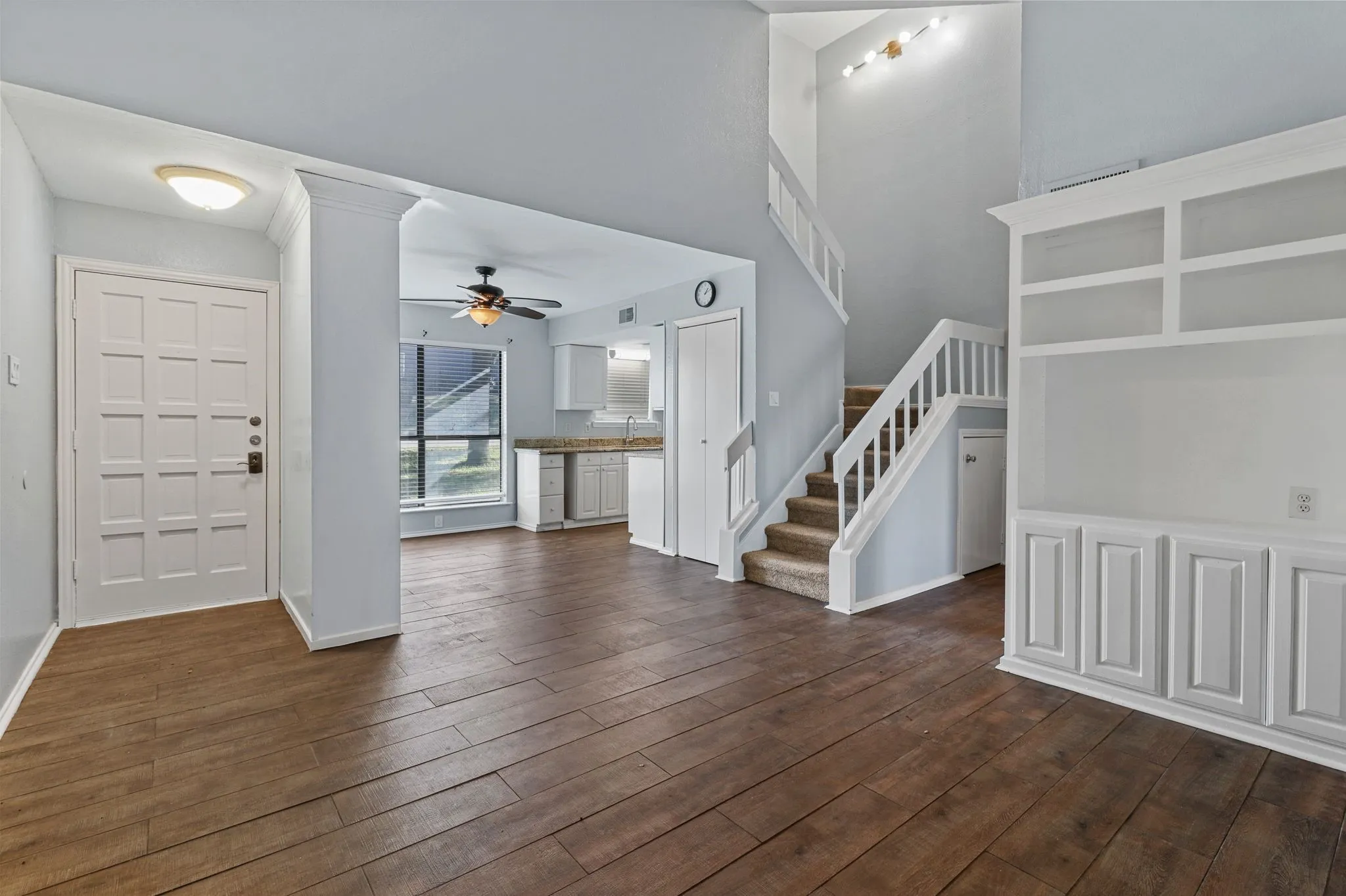 Condominium For Rent in Tarrant County , 2101 Park Willow Lane B, Arlington, Texas 76011, 2 Bedroom, 2 Bathroom, Garage spaces, 1,056 Sqft, built in 1981, mls#21378256, Real Estate Agent in Arlington, Homes For Rent in Tarrant county, Homes For Rent in Arlington, Realtor in Arlington Texas, Real Estate Brokerage Independent Realty Texas, Luminita Cordes Realtor