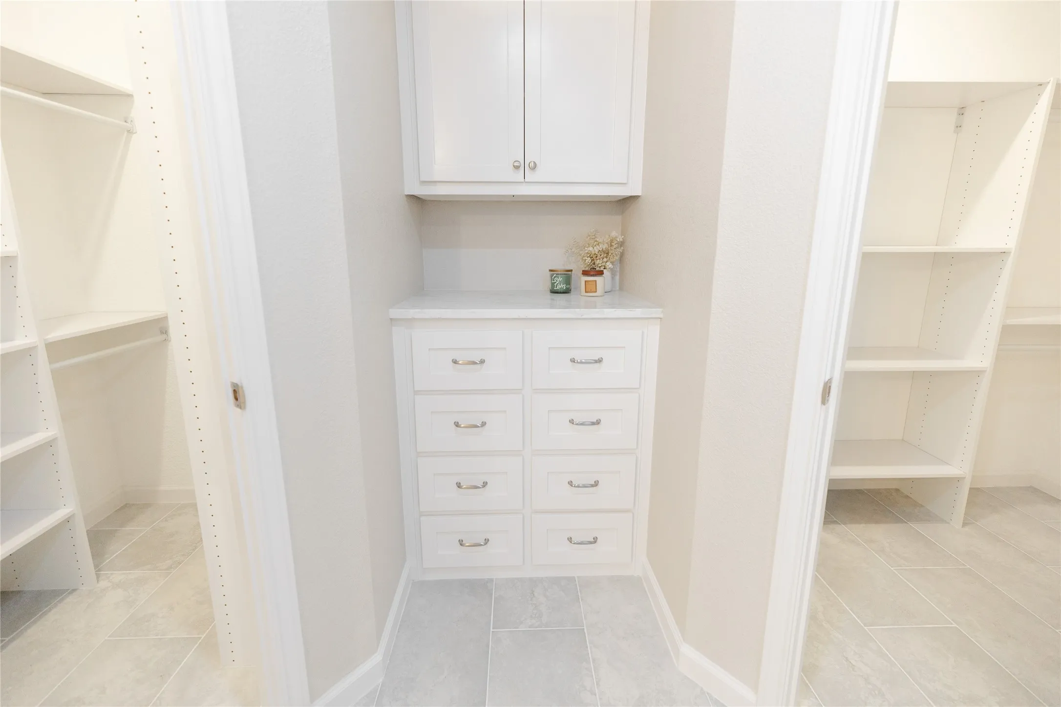 Single Family Residence For Sale in Dallas County , 193 Simmons Drive, Coppell, Texas 75019, 3 Bedroom, 2 Bathroom, 2 Garage spaces, 1,855 Sqft, built in 1983, mls#21376366, Real Estate Agent in Coppell, Homes For Sale in Dallas county, Homes For Sale in Coppell, Realtor in Coppell Texas, Real Estate Brokerage Independent Realty Texas, Luminita Cordes Realtor