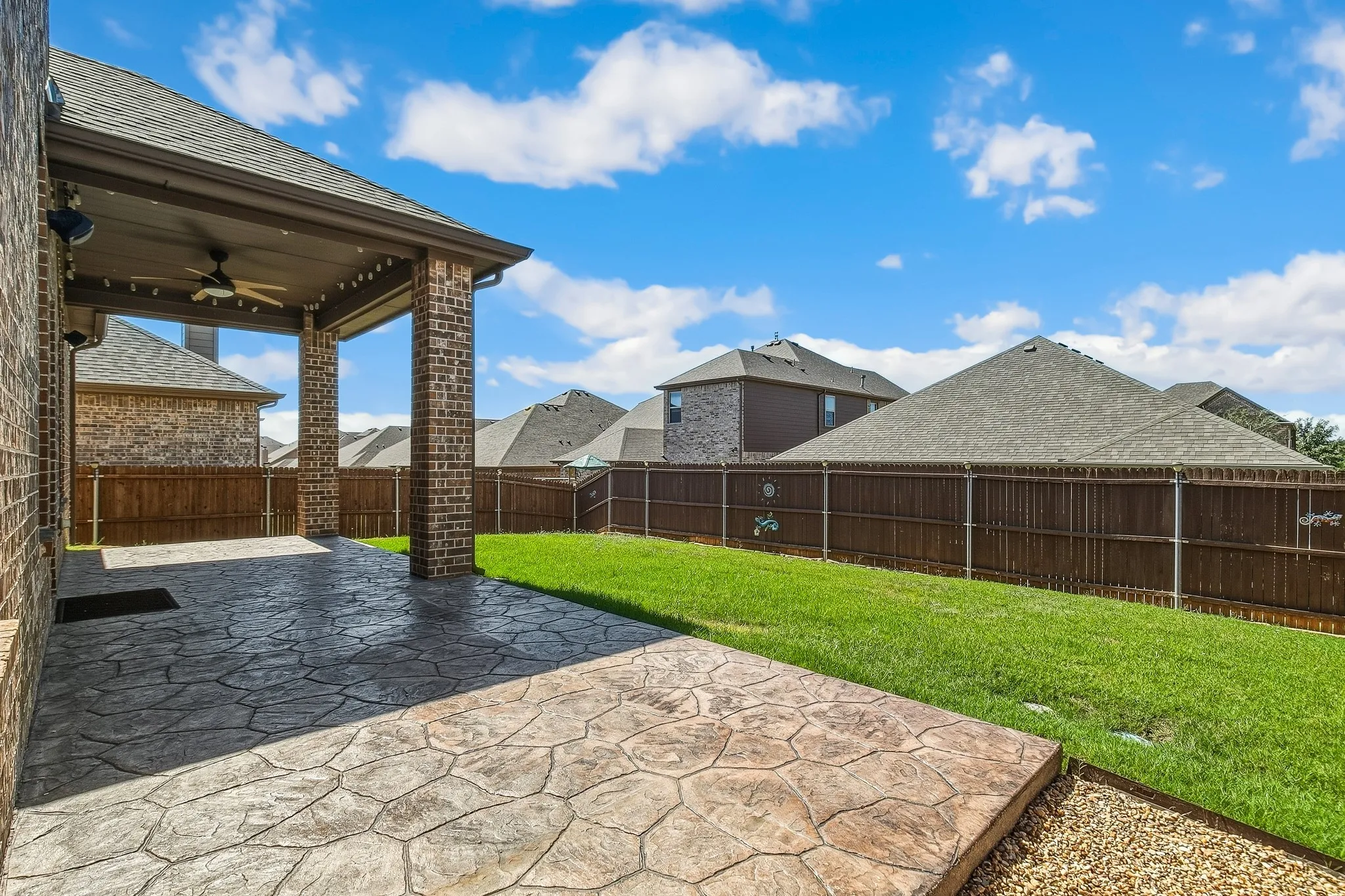 Single Family Residence For Sale in Tarrant County , 9921 Tule Lake Road, Fort Worth, Texas 76177, 4 Bedroom, 4 Bathroom, 2 Garage spaces, 3,233 Sqft, built in 2017, mls#21376766, Real Estate Agent in Fort Worth, Homes For Sale in Tarrant county, Homes For Sale in Fort Worth, Realtor in Fort Worth Texas, Real Estate Brokerage Independent Realty Texas, Luminita Cordes Realtor