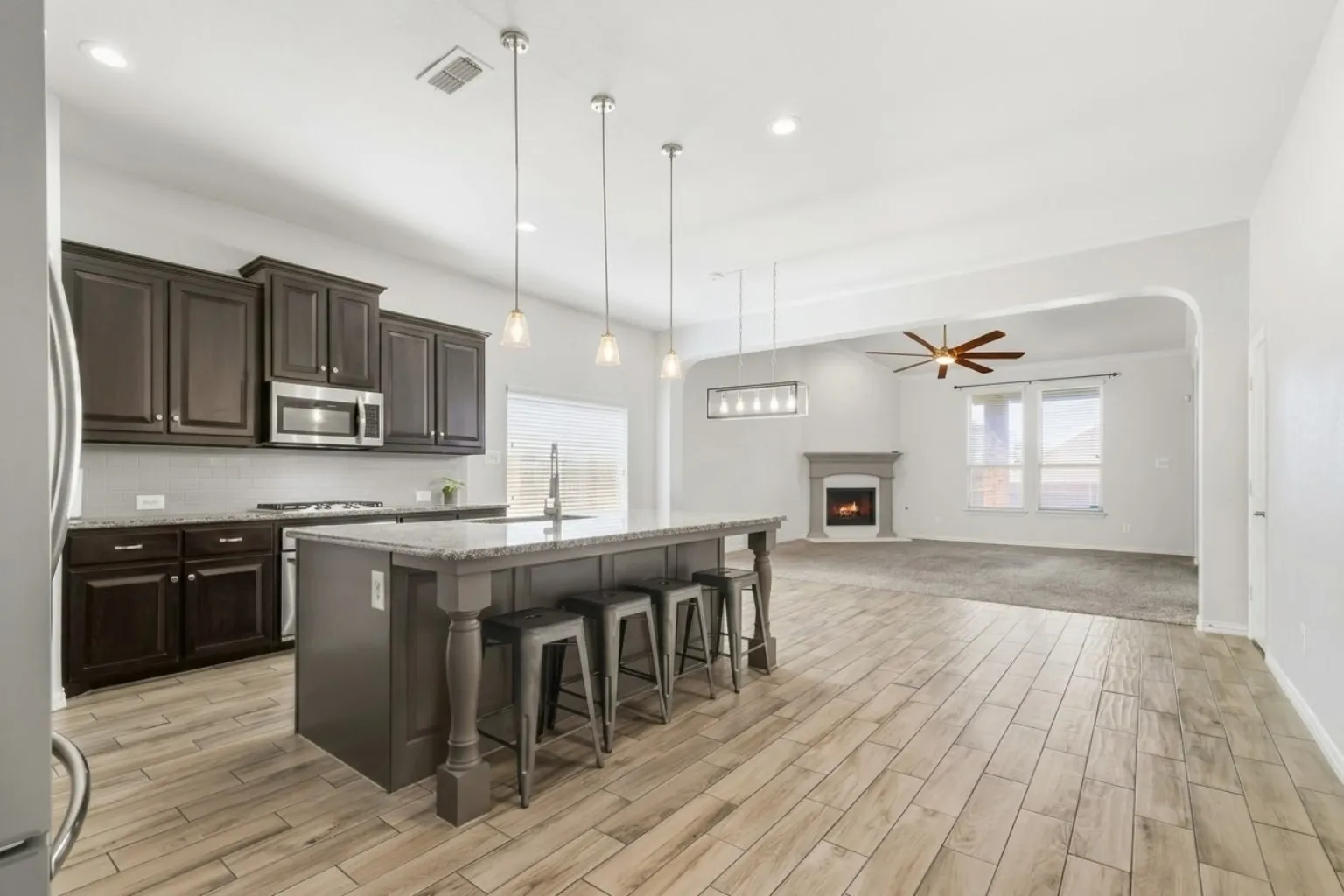 Single Family Residence For Sale in Tarrant County , 9921 Tule Lake Road, Fort Worth, Texas 76177, 4 Bedroom, 4 Bathroom, 2 Garage spaces, 3,233 Sqft, built in 2017, mls#21376766, Real Estate Agent in Fort Worth, Homes For Sale in Tarrant county, Homes For Sale in Fort Worth, Realtor in Fort Worth Texas, Real Estate Brokerage Independent Realty Texas, Luminita Cordes Realtor