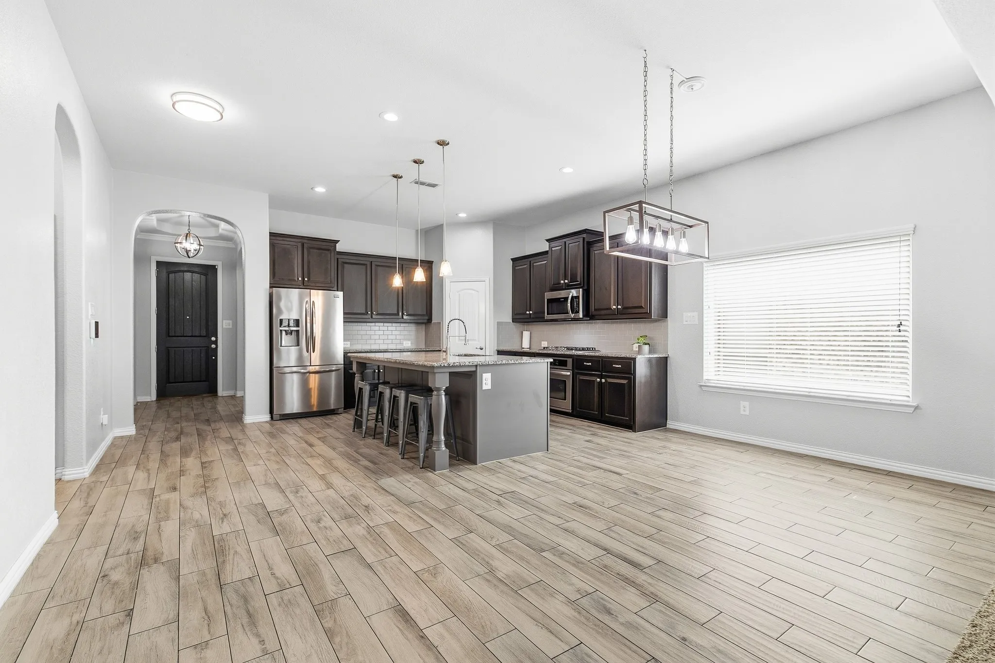 Single Family Residence For Sale in Tarrant County , 9921 Tule Lake Road, Fort Worth, Texas 76177, 4 Bedroom, 4 Bathroom, 2 Garage spaces, 3,233 Sqft, built in 2017, mls#21376766, Real Estate Agent in Fort Worth, Homes For Sale in Tarrant county, Homes For Sale in Fort Worth, Realtor in Fort Worth Texas, Real Estate Brokerage Independent Realty Texas, Luminita Cordes Realtor
