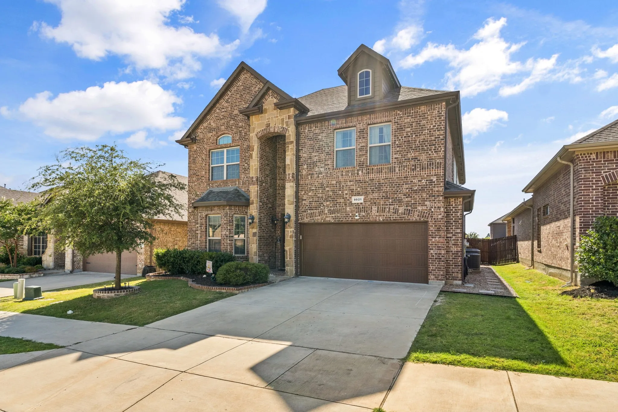 Single Family Residence For Sale in Tarrant County , 9921 Tule Lake Road, Fort Worth, Texas 76177, 4 Bedroom, 4 Bathroom, 2 Garage spaces, 3,233 Sqft, built in 2017, mls#21376766, Real Estate Agent in Fort Worth, Homes For Sale in Tarrant county, Homes For Sale in Fort Worth, Realtor in Fort Worth Texas, Real Estate Brokerage Independent Realty Texas, Luminita Cordes Realtor