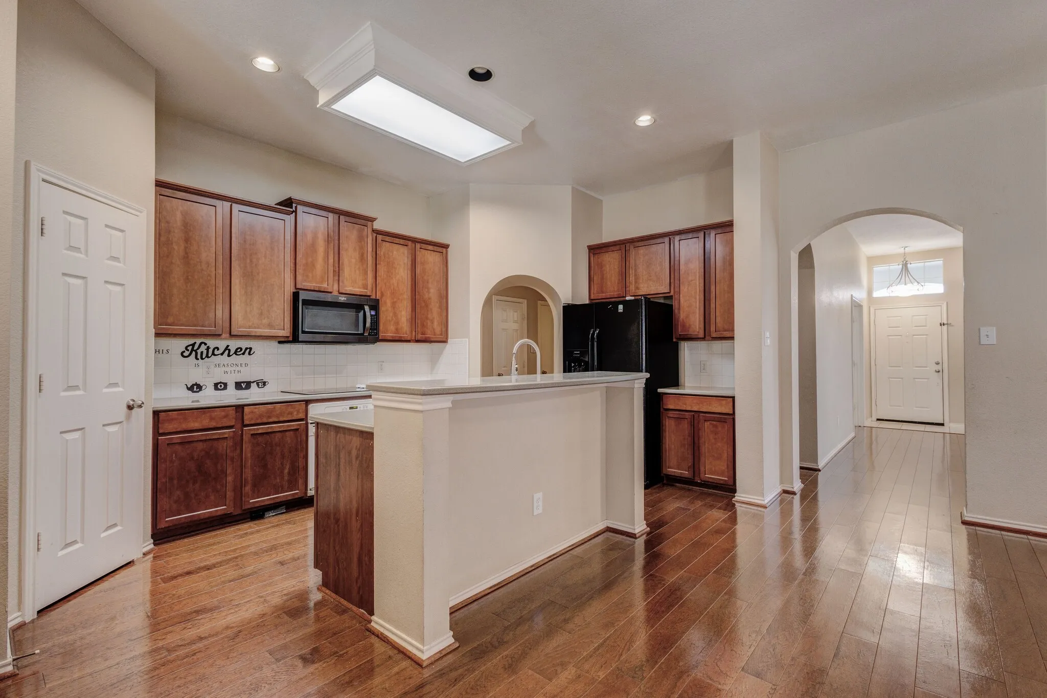 Single Family Residence For Rent in Collin County , 3200 Edgebrook Court, Wylie, Texas 75098, 4 Bedroom, 2 Bathroom, 2 Garage spaces, 2,200 Sqft, built in 2002, mls#21374202, Real Estate Agent in Wylie, Homes For Rent in Collin county, Homes For Rent in Wylie, Realtor in Wylie Texas, Real Estate Brokerage Independent Realty Texas, Luminita Cordes Realtor