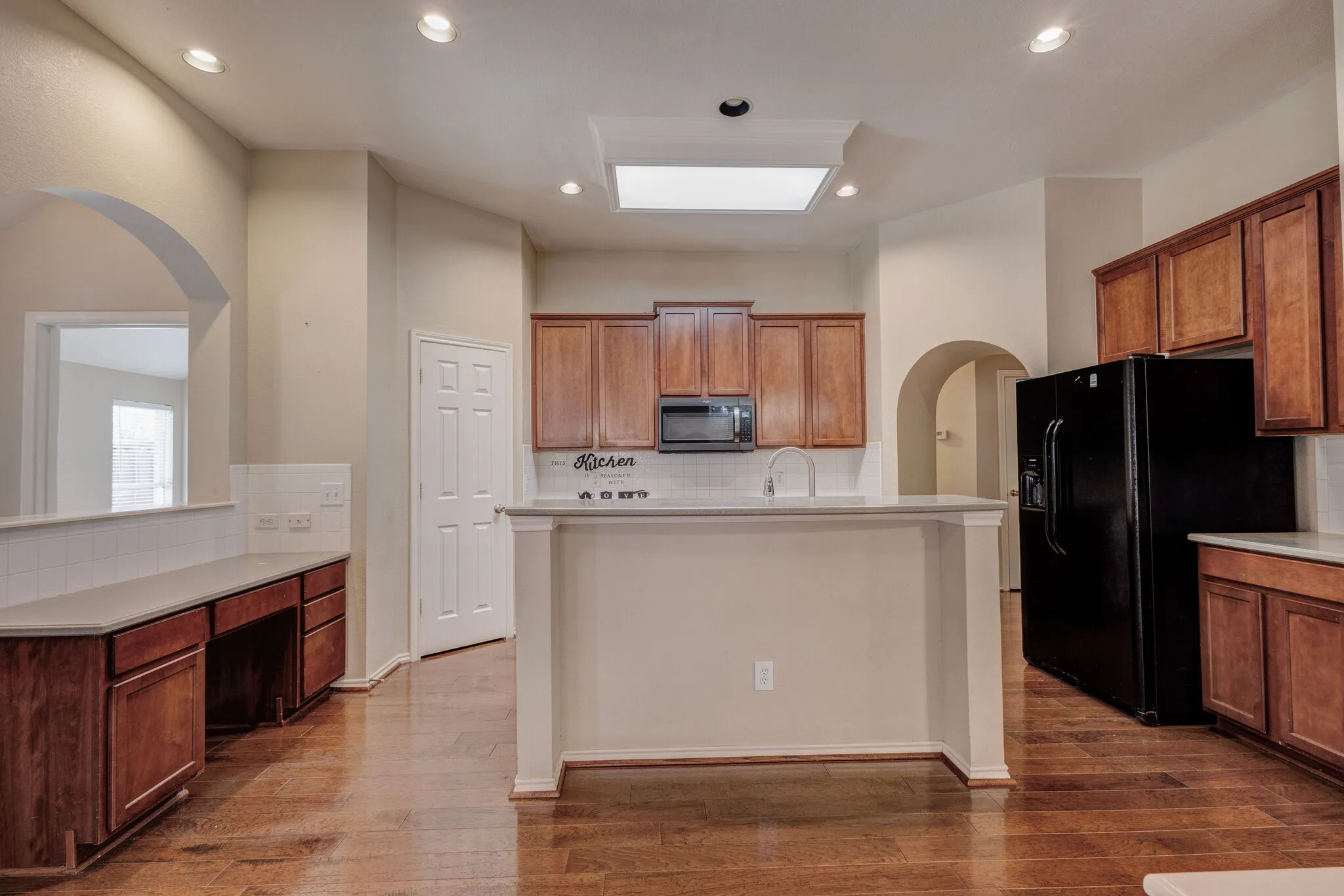 Single Family Residence For Rent in Collin County , 3200 Edgebrook Court, Wylie, Texas 75098, 4 Bedroom, 2 Bathroom, 2 Garage spaces, 2,200 Sqft, built in 2002, mls#21374202, Real Estate Agent in Wylie, Homes For Rent in Collin county, Homes For Rent in Wylie, Realtor in Wylie Texas, Real Estate Brokerage Independent Realty Texas, Luminita Cordes Realtor