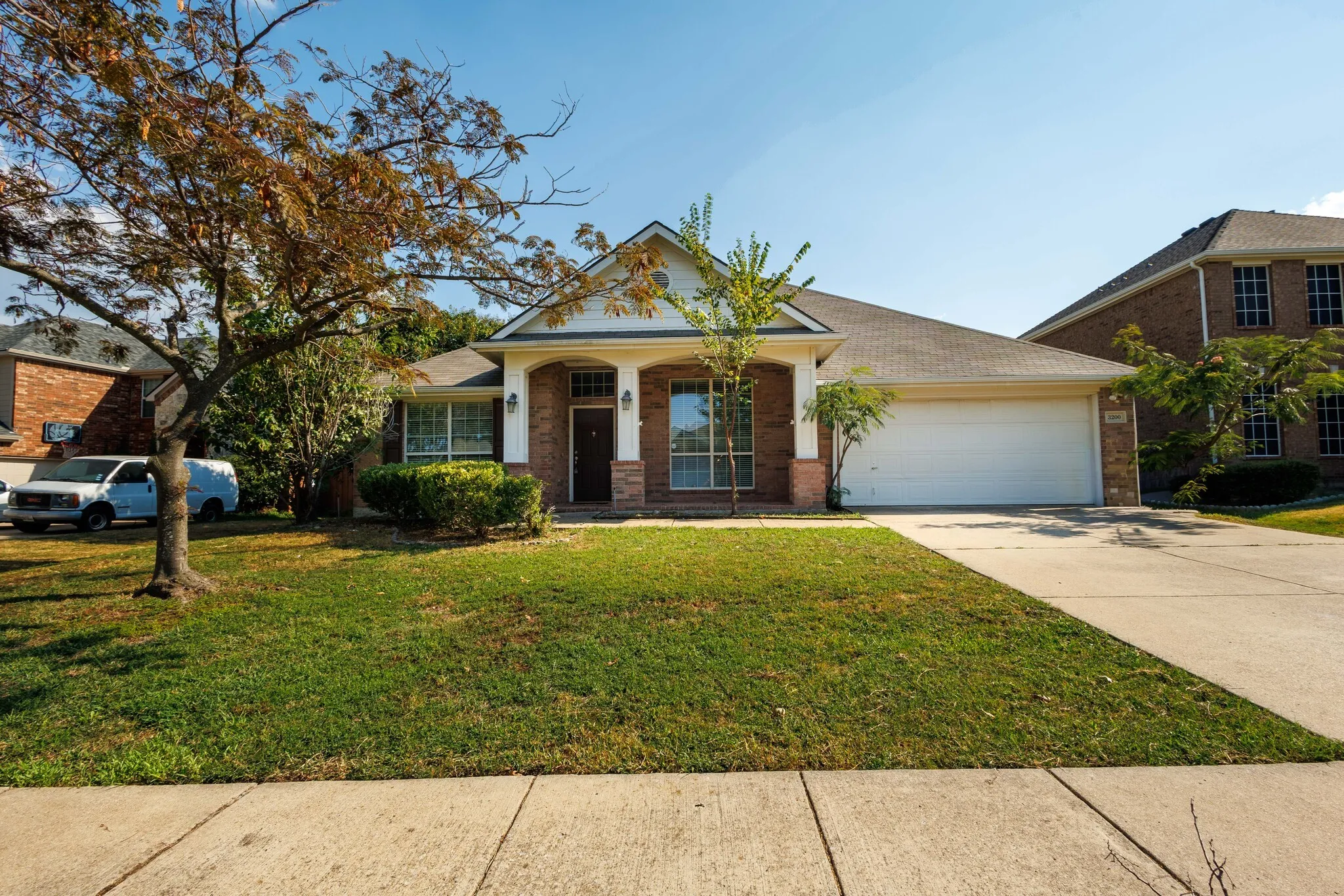 Single Family Residence For Rent in Collin County , 3200 Edgebrook Court, Wylie, Texas 75098, 4 Bedroom, 2 Bathroom, 2 Garage spaces, 2,200 Sqft, built in 2002, mls#21374202, Real Estate Agent in Wylie, Homes For Rent in Collin county, Homes For Rent in Wylie, Realtor in Wylie Texas, Real Estate Brokerage Independent Realty Texas, Luminita Cordes Realtor