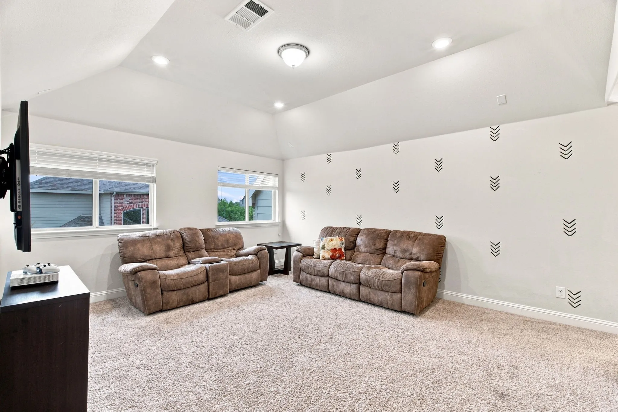 Single Family Residence For Sale in Collin County , 3525 Charleston Drive, Melissa, Texas 75454, 4 Bedroom, 3 Bathroom, 2 Garage spaces, 2,796 Sqft, built in 2018, mls#21377523, Real Estate Agent in Melissa, Homes For Sale in Collin county, Homes For Sale in Melissa, Realtor in Melissa Texas, Real Estate Brokerage Independent Realty Texas, Luminita Cordes Realtor