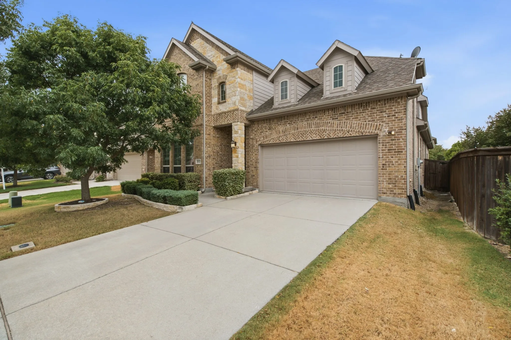 Single Family Residence For Sale in Collin County , 3525 Charleston Drive, Melissa, Texas 75454, 4 Bedroom, 3 Bathroom, 2 Garage spaces, 2,796 Sqft, built in 2018, mls#21377523, Real Estate Agent in Melissa, Homes For Sale in Collin county, Homes For Sale in Melissa, Realtor in Melissa Texas, Real Estate Brokerage Independent Realty Texas, Luminita Cordes Realtor