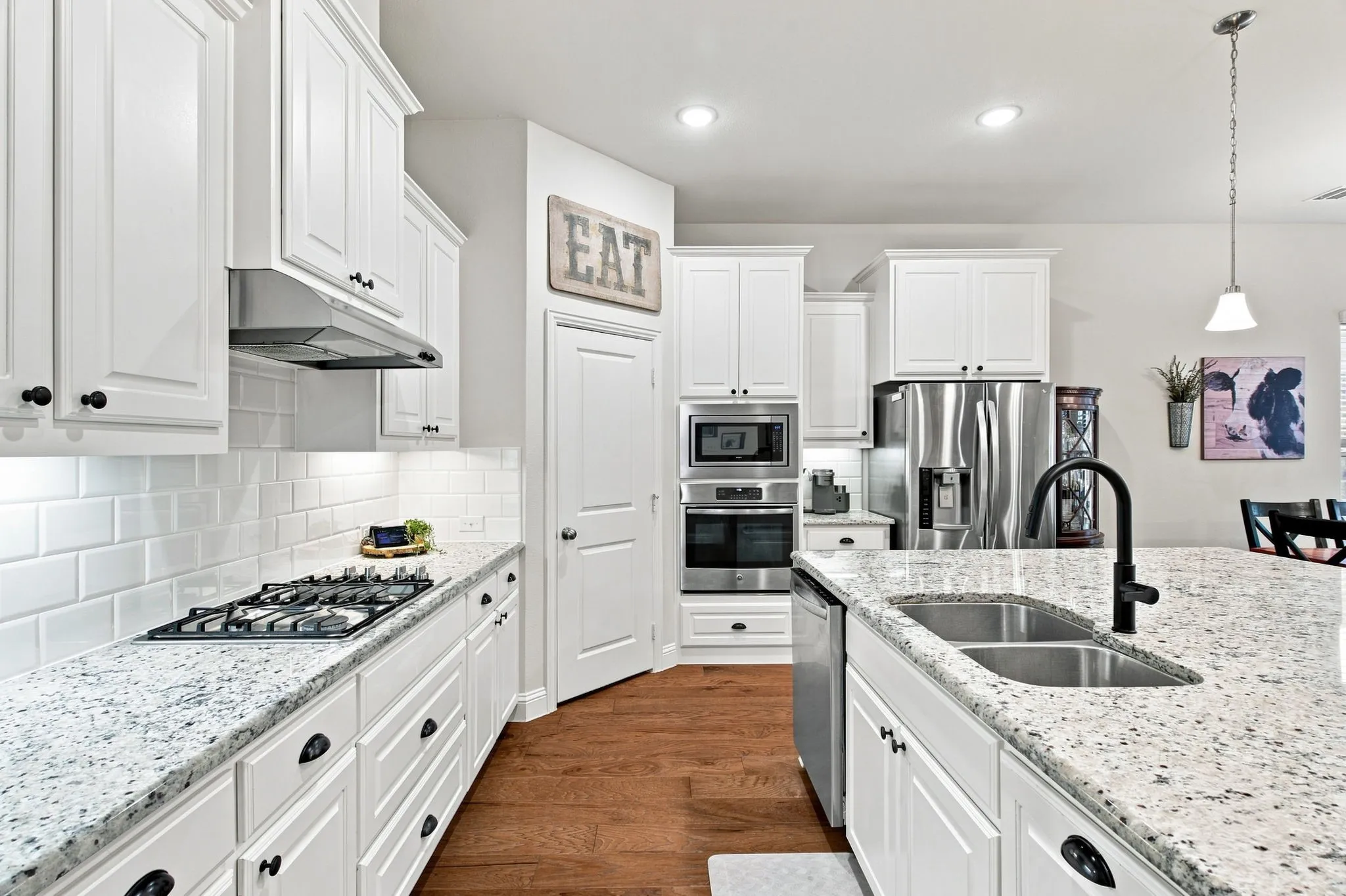 Single Family Residence For Sale in Collin County , 3525 Charleston Drive, Melissa, Texas 75454, 4 Bedroom, 3 Bathroom, 2 Garage spaces, 2,796 Sqft, built in 2018, mls#21377523, Real Estate Agent in Melissa, Homes For Sale in Collin county, Homes For Sale in Melissa, Realtor in Melissa Texas, Real Estate Brokerage Independent Realty Texas, Luminita Cordes Realtor