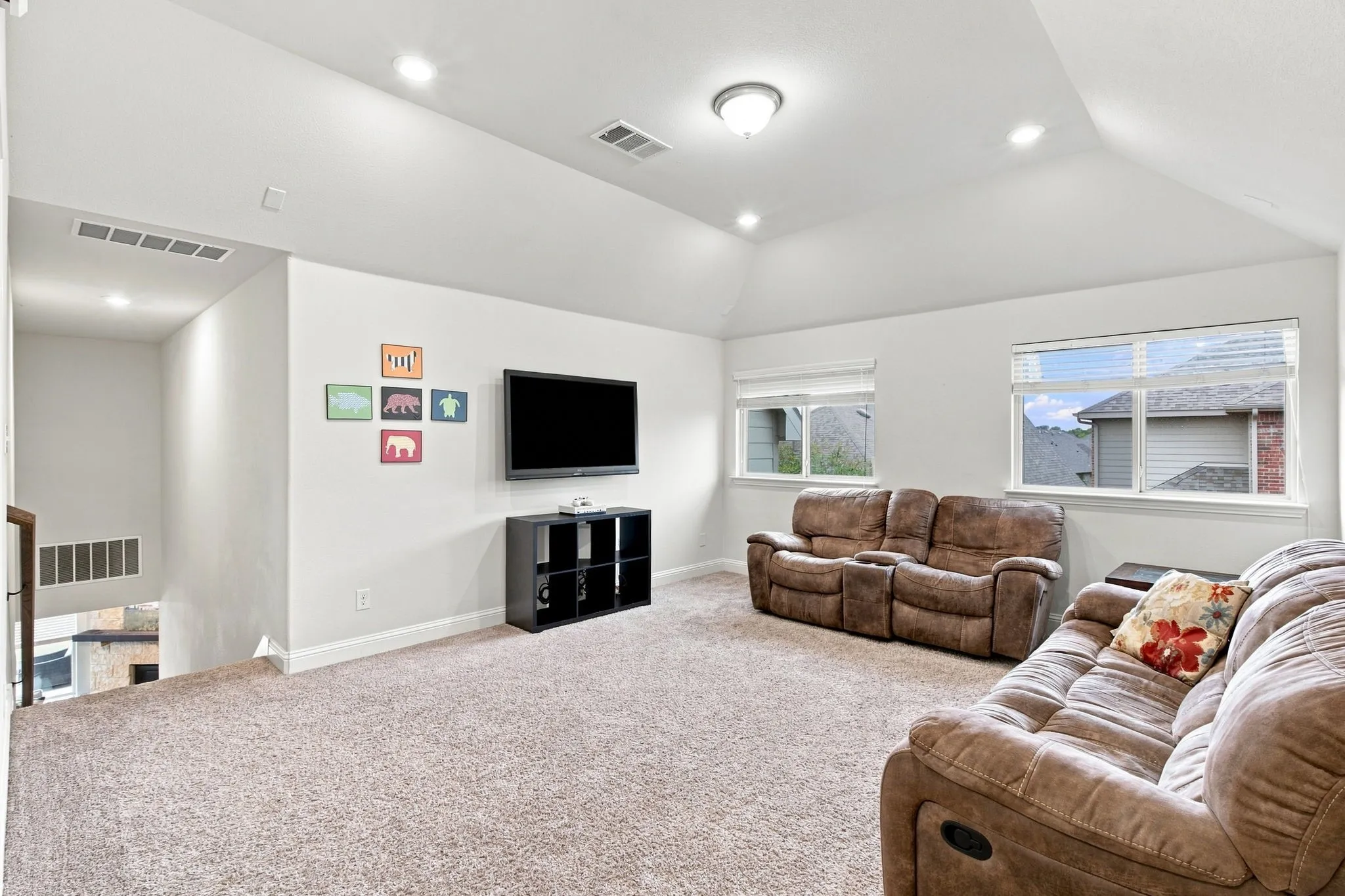 Single Family Residence For Sale in Collin County , 3525 Charleston Drive, Melissa, Texas 75454, 4 Bedroom, 3 Bathroom, 2 Garage spaces, 2,796 Sqft, built in 2018, mls#21377523, Real Estate Agent in Melissa, Homes For Sale in Collin county, Homes For Sale in Melissa, Realtor in Melissa Texas, Real Estate Brokerage Independent Realty Texas, Luminita Cordes Realtor