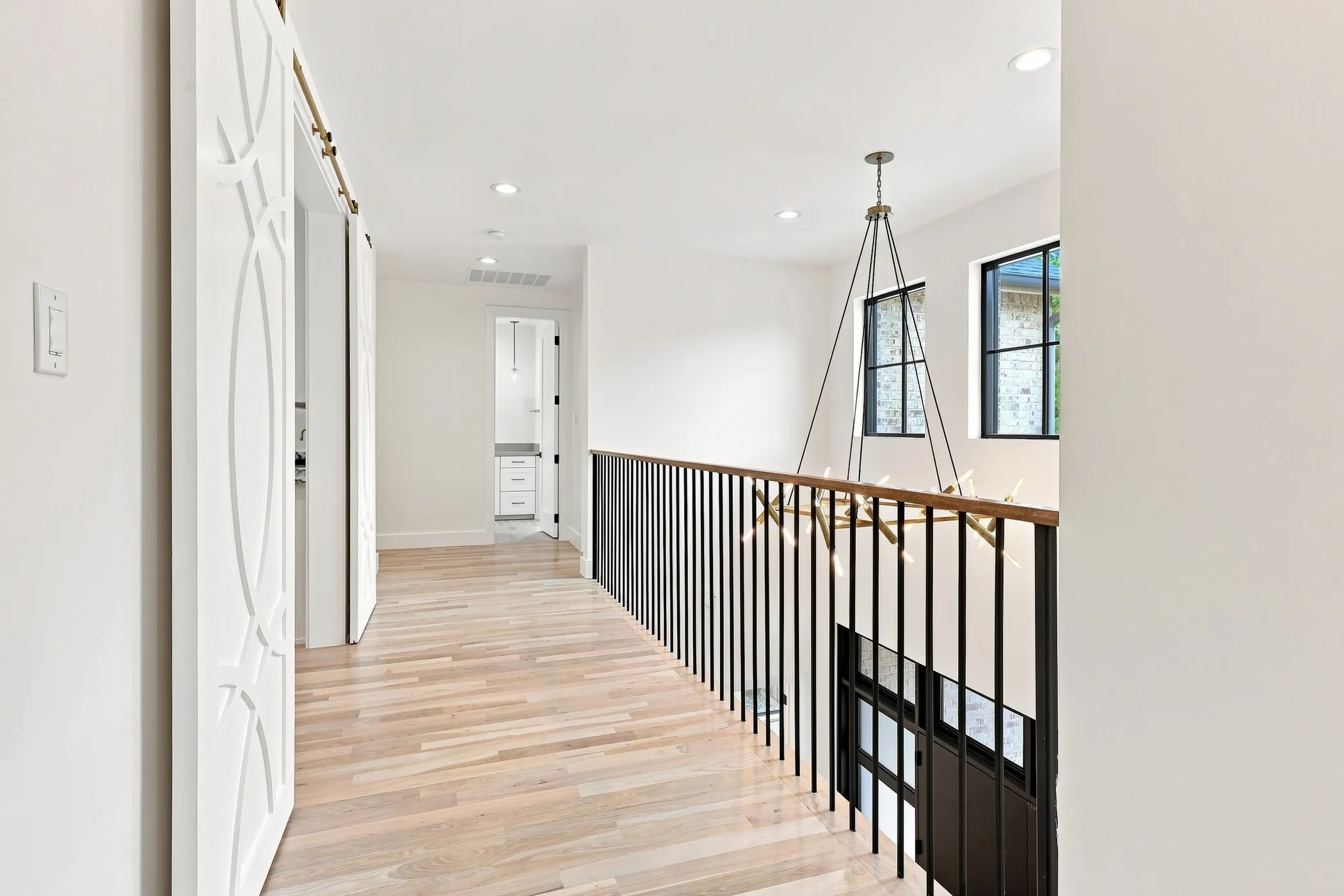 Single Family Residence For Sale in Dallas County , 6516 Kenwood Avenue, Dallas, Texas 75214, 5 Bedroom, 6 Bathroom, 2 Garage spaces, 5,306 Sqft, built in 2020, mls#21377041, Real Estate Agent in Dallas, Homes For Sale in Dallas county, Homes For Sale in Dallas, Realtor in Dallas Texas, Real Estate Brokerage Independent Realty Texas, Luminita Cordes Realtor