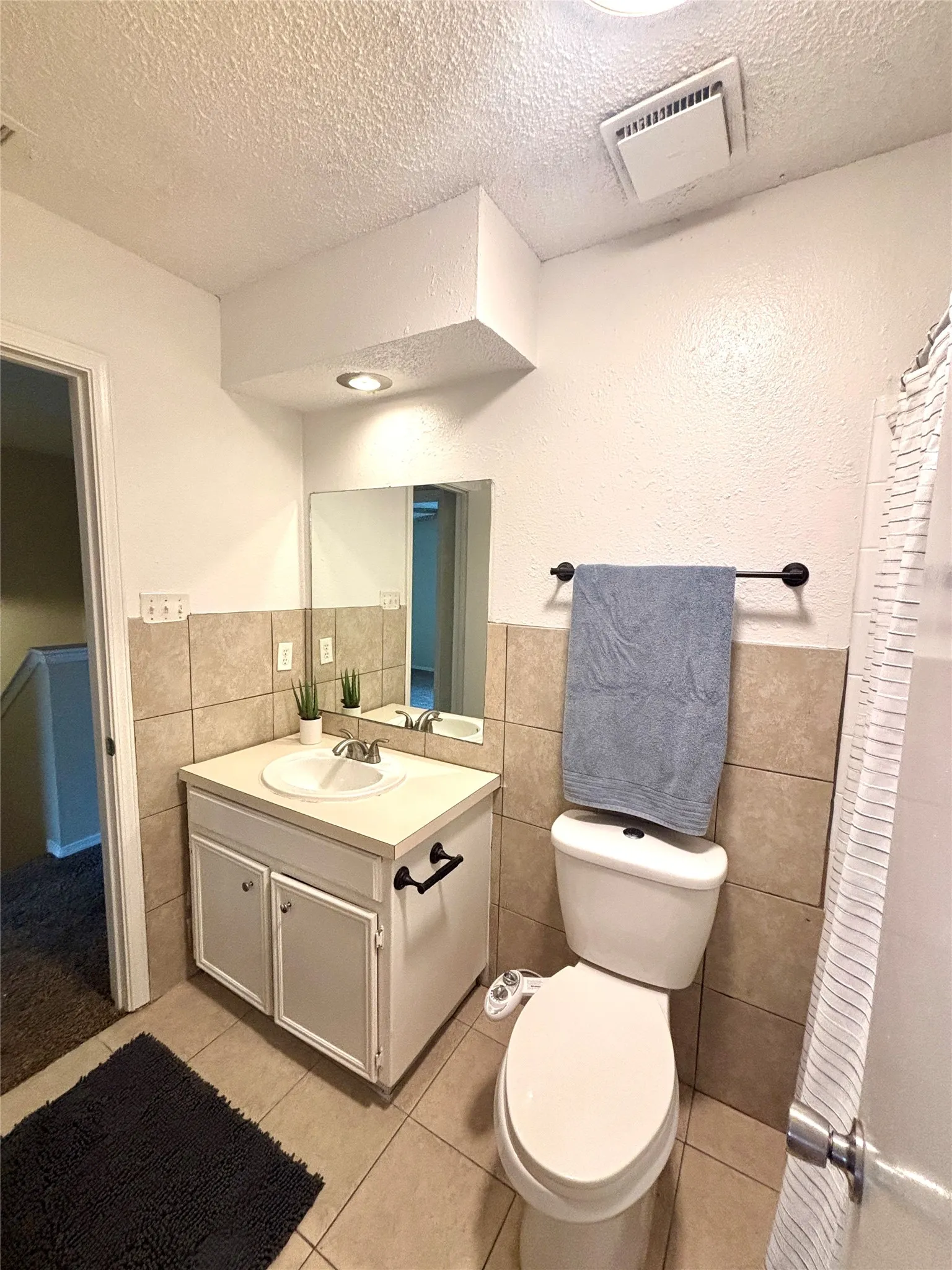 Duplex For Rent in Tarrant County , 2760 Parkchester Drive, Arlington, Texas 76015, 2 Bedroom, 2 Bathroom, 2 Garage spaces, 1,361 Sqft, built in 1979, mls#21377236, Real Estate Agent in Arlington, Homes For Rent in Tarrant county, Homes For Rent in Arlington, Realtor in Arlington Texas, Real Estate Brokerage Independent Realty Texas, Luminita Cordes Realtor