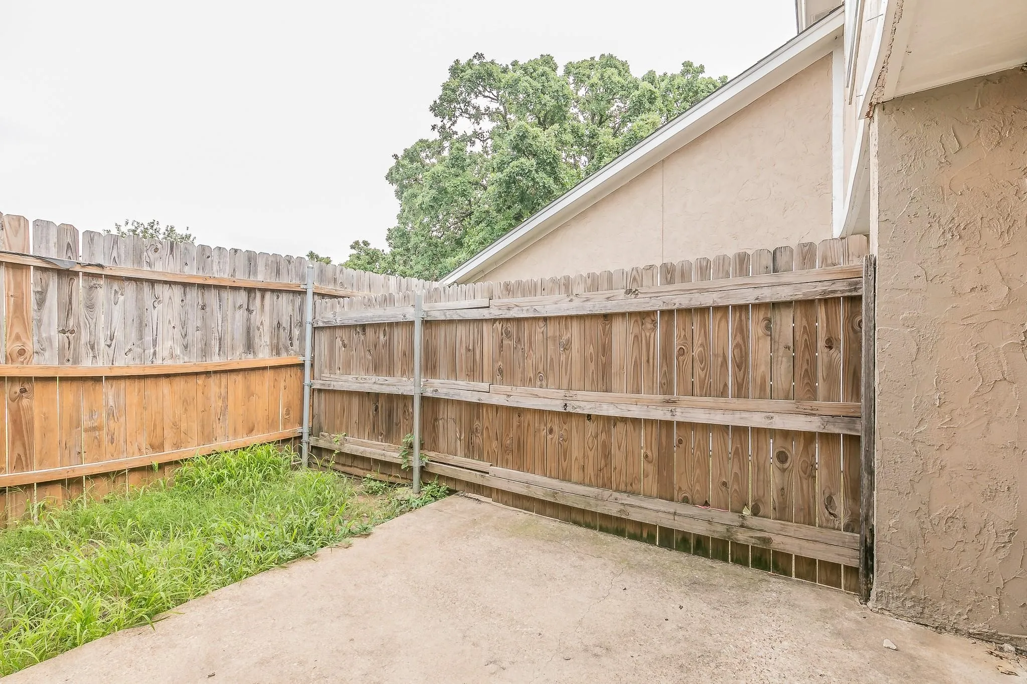Great spot for the bbq pit.