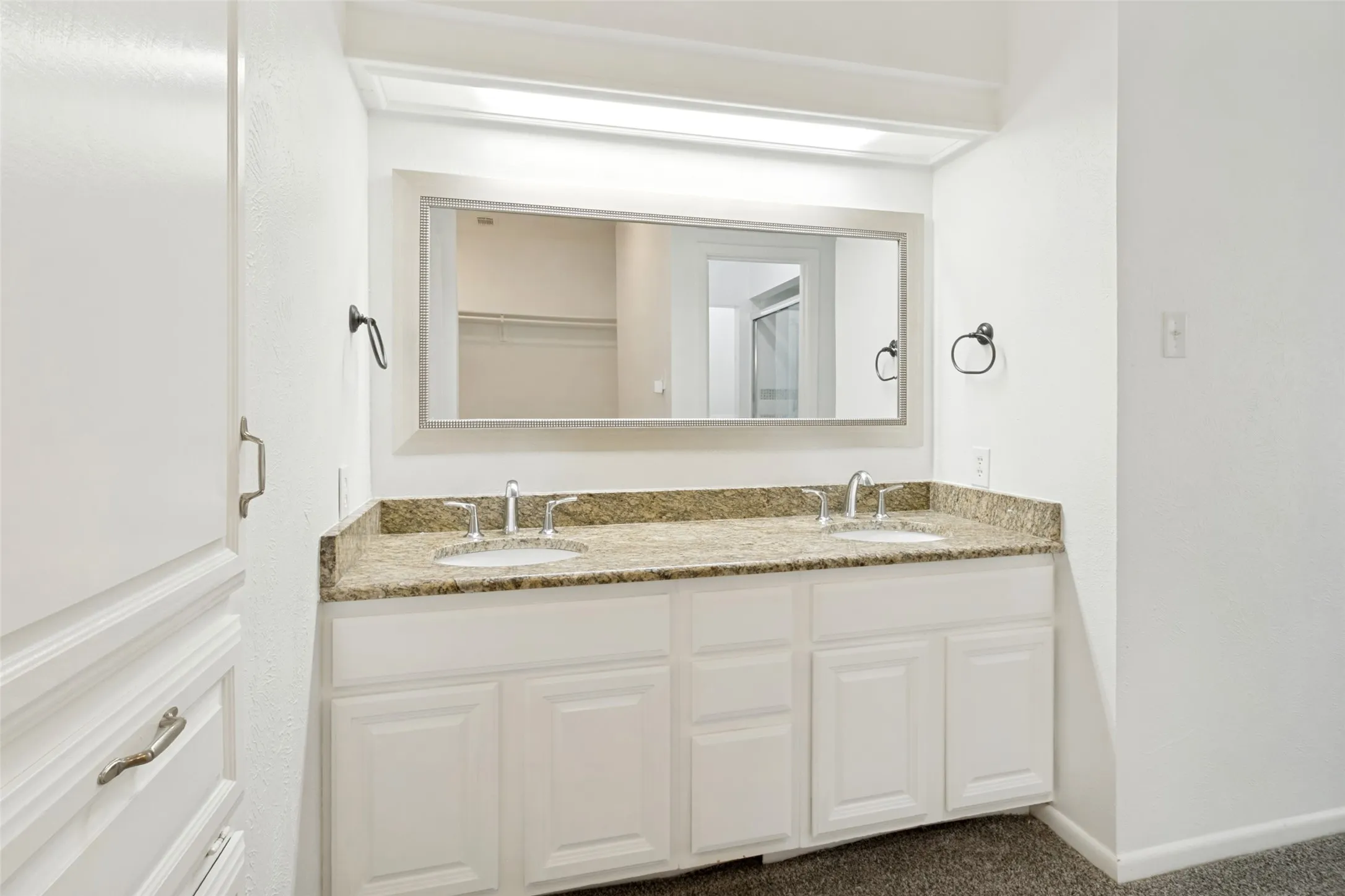 12250 Montego Plaza, Dallas, TX  75230 - www.12250MontegoPlaza.com