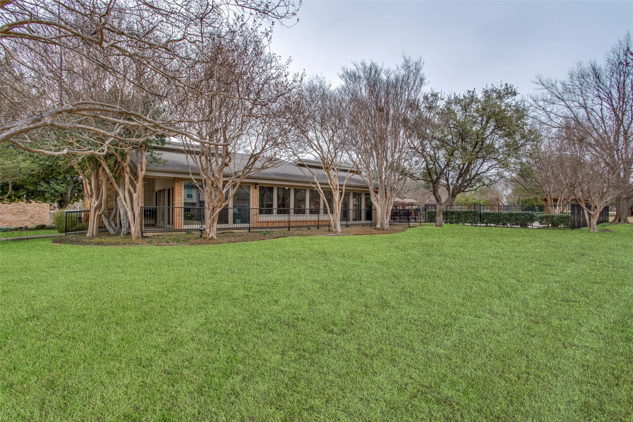 12250 Montego Plaza, Dallas, TX  75230 - www.12250MontegoPlaza.com