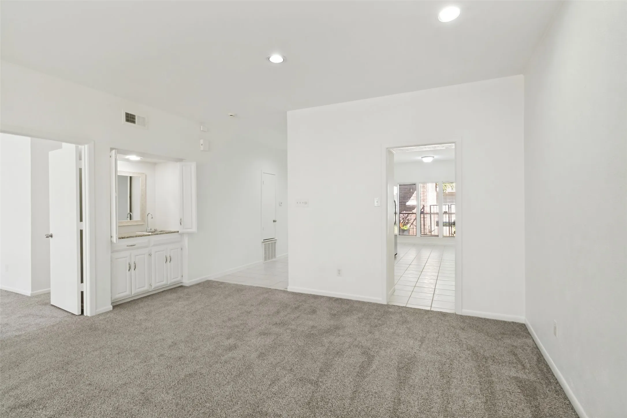 12250 Montego Plaza, Dallas, TX  75230 - www.12250MontegoPlaza.com