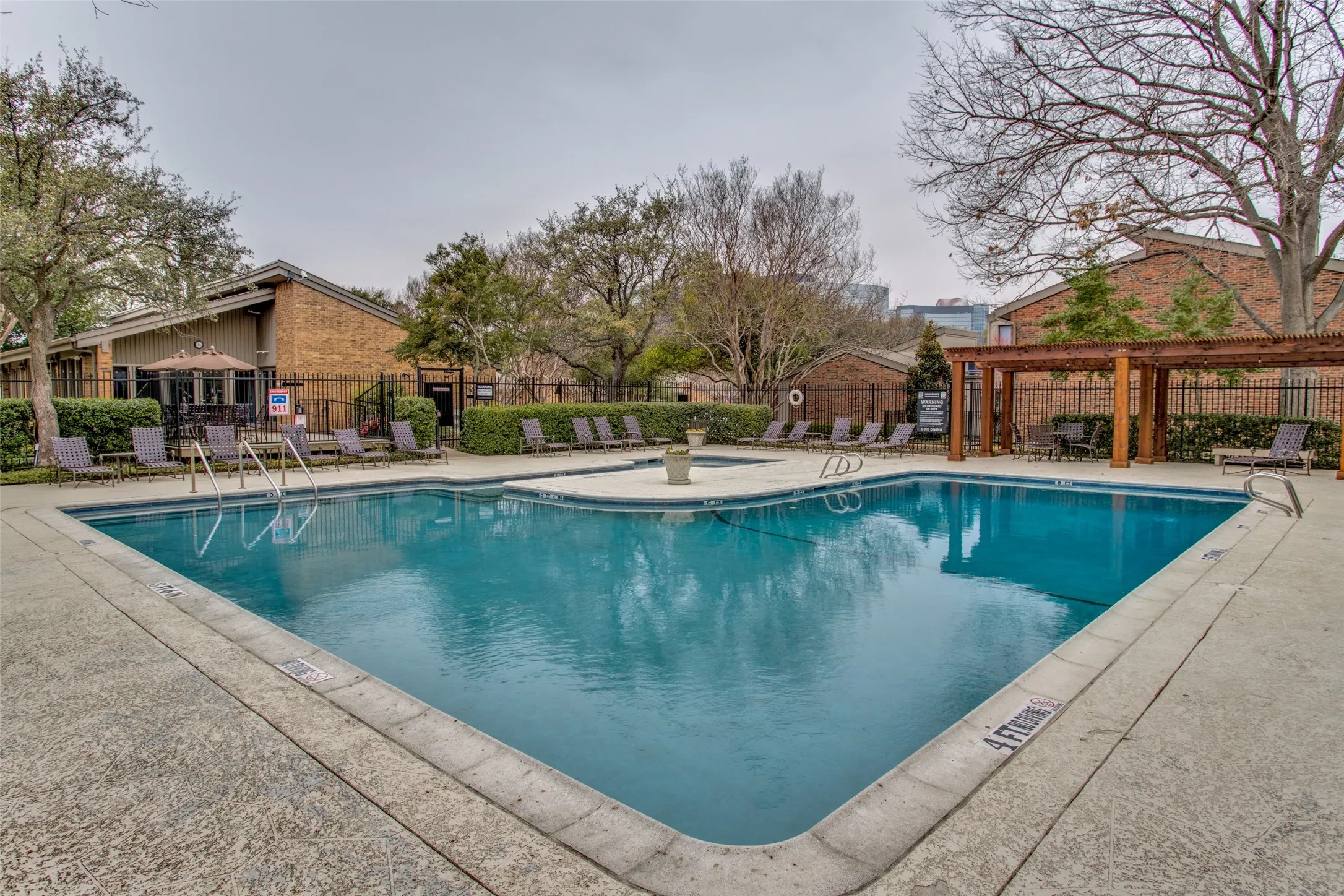 12250 Montego Plaza, Dallas, TX  75230 - www.12250MontegoPlaza.com