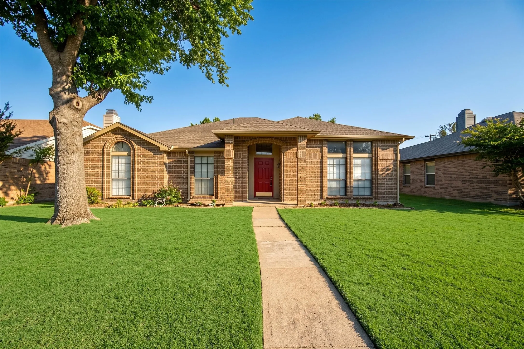 Single Family Residence For Rent in Rockwall County , 9421 Willard Street, Rowlett, Texas 75088, 4 Bedroom, 2 Bathroom, 2 Garage spaces, 2,078 Sqft, built in 1986, mls#21375985, Real Estate Agent in Rowlett, Homes For Rent in Rockwall county, Homes For Rent in Rowlett, Realtor in Rowlett Texas, Real Estate Brokerage Independent Realty Texas, Luminita Cordes Realtor