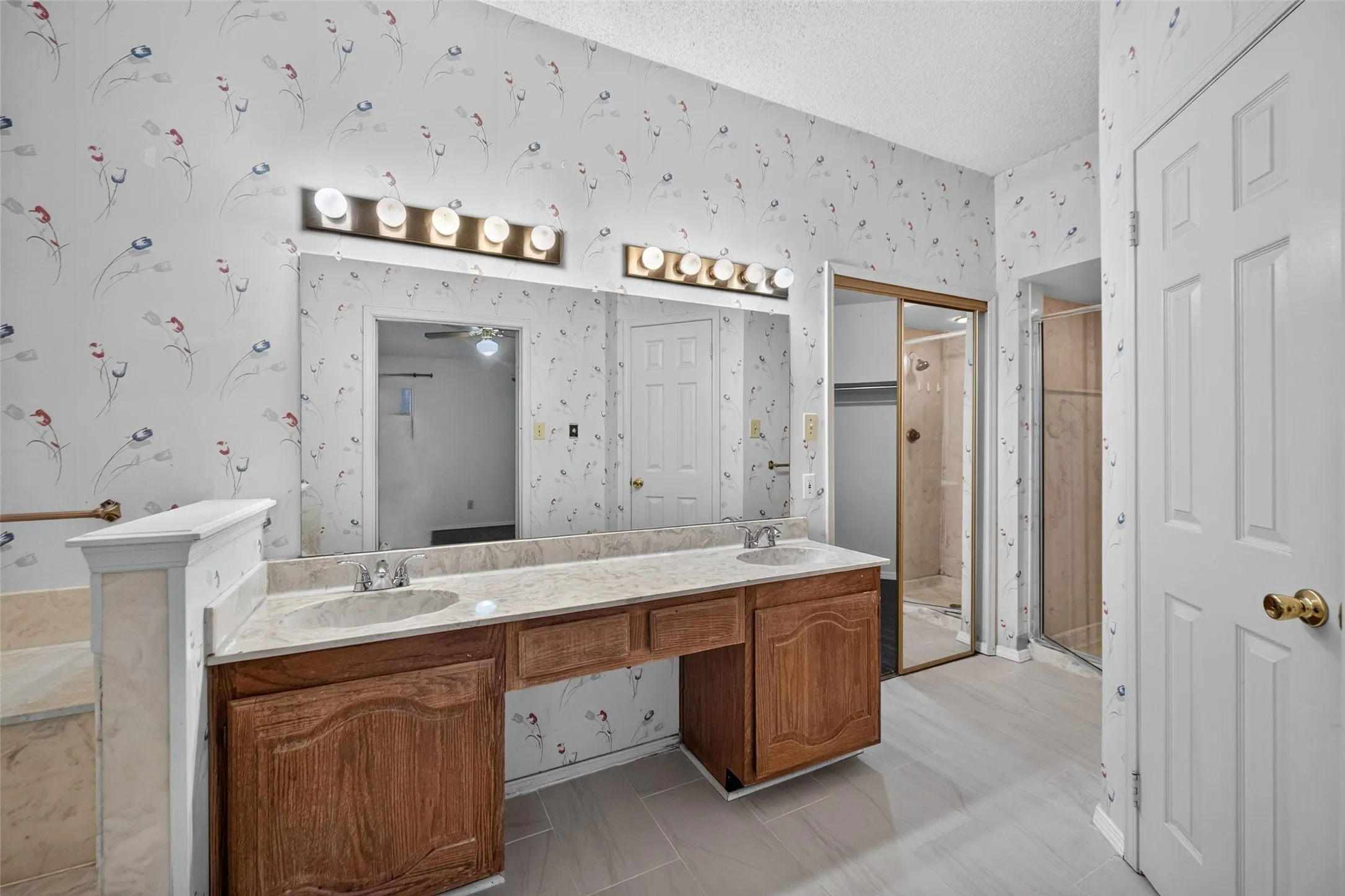 Single Family Residence For Rent in Rockwall County , 9421 Willard Street, Rowlett, Texas 75088, 4 Bedroom, 2 Bathroom, 2 Garage spaces, 2,078 Sqft, built in 1986, mls#21375985, Real Estate Agent in Rowlett, Homes For Rent in Rockwall county, Homes For Rent in Rowlett, Realtor in Rowlett Texas, Real Estate Brokerage Independent Realty Texas, Luminita Cordes Realtor