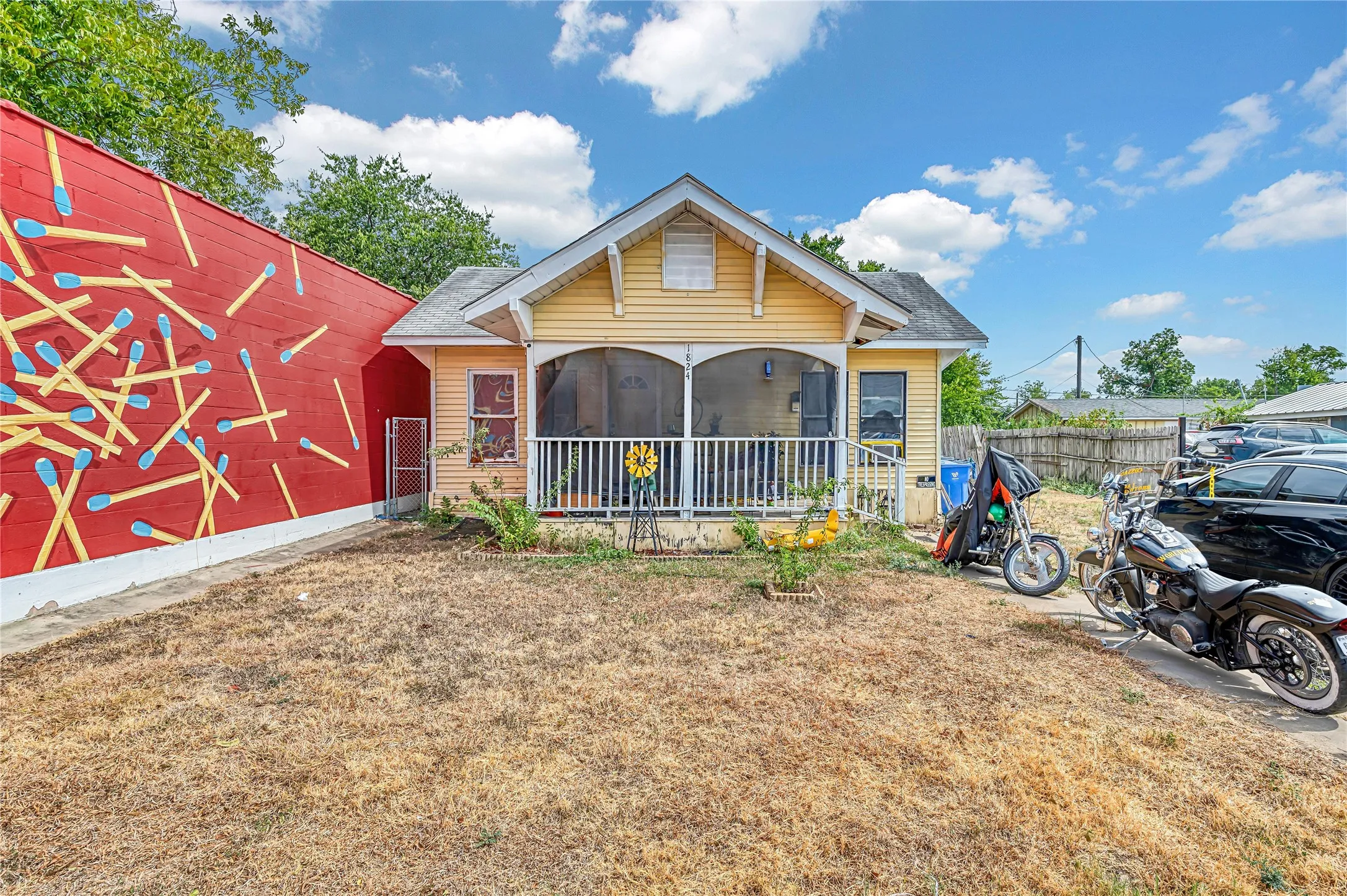 Single Family Residence For Sale in Mc Lennan County , 1824 Barnard Street, Waco, Texas 76701, 3 Bedroom, 1 Bathroom, Garage spaces, 1,276 Sqft, built in 1940, mls#21377316, Real Estate Agent in Waco, Homes For Sale in Mc Lennan county, Homes For Sale in Waco, Realtor in Waco Texas, Real Estate Brokerage Independent Realty Texas, Luminita Cordes Realtor