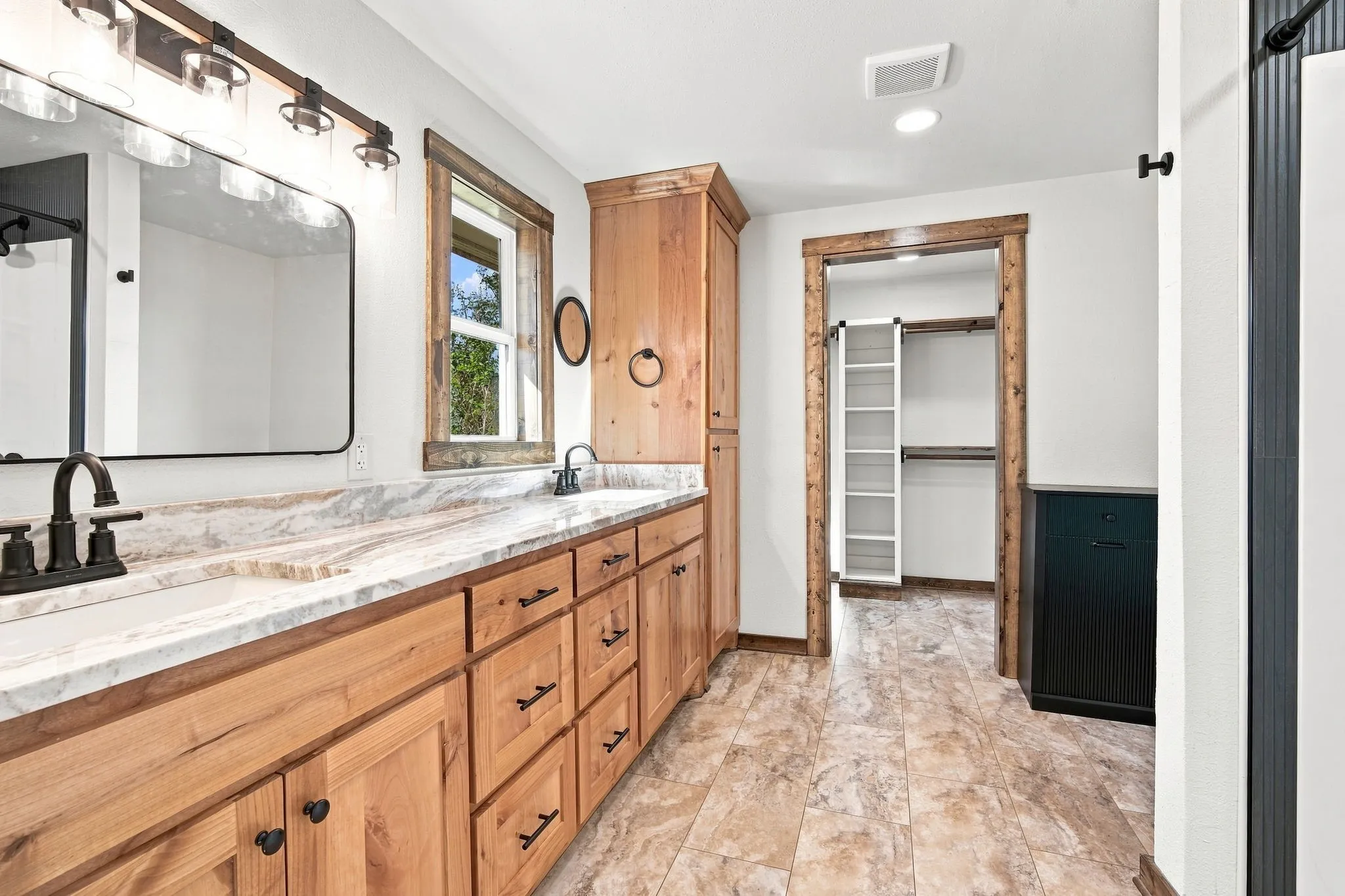 Single Family Residence For Sale in Hill County , 659 Fm 3050, Whitney, Texas 76692, 3 Bedroom, 2 Bathroom, Garage spaces, 1,425 Sqft, built in 0, mls#21376960, Real Estate Agent in Whitney, Homes For Sale in Hill county, Homes For Sale in Whitney, Realtor in Whitney Texas, Real Estate Brokerage Independent Realty Texas, Luminita Cordes Realtor