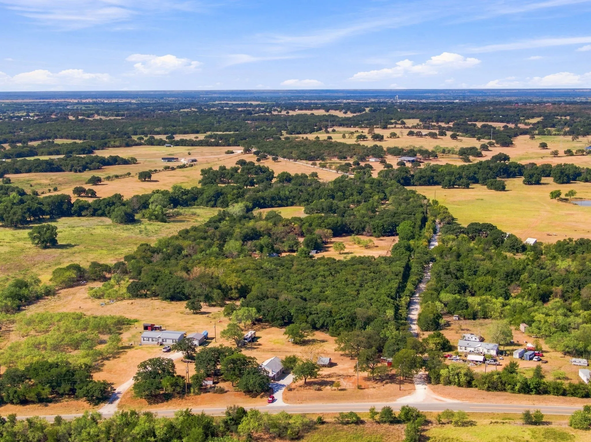 Single Family Residence For Sale in Hill County , 659 Fm 3050, Whitney, Texas 76692, 3 Bedroom, 2 Bathroom, Garage spaces, 1,425 Sqft, built in 0, mls#21376960, Real Estate Agent in Whitney, Homes For Sale in Hill county, Homes For Sale in Whitney, Realtor in Whitney Texas, Real Estate Brokerage Independent Realty Texas, Luminita Cordes Realtor