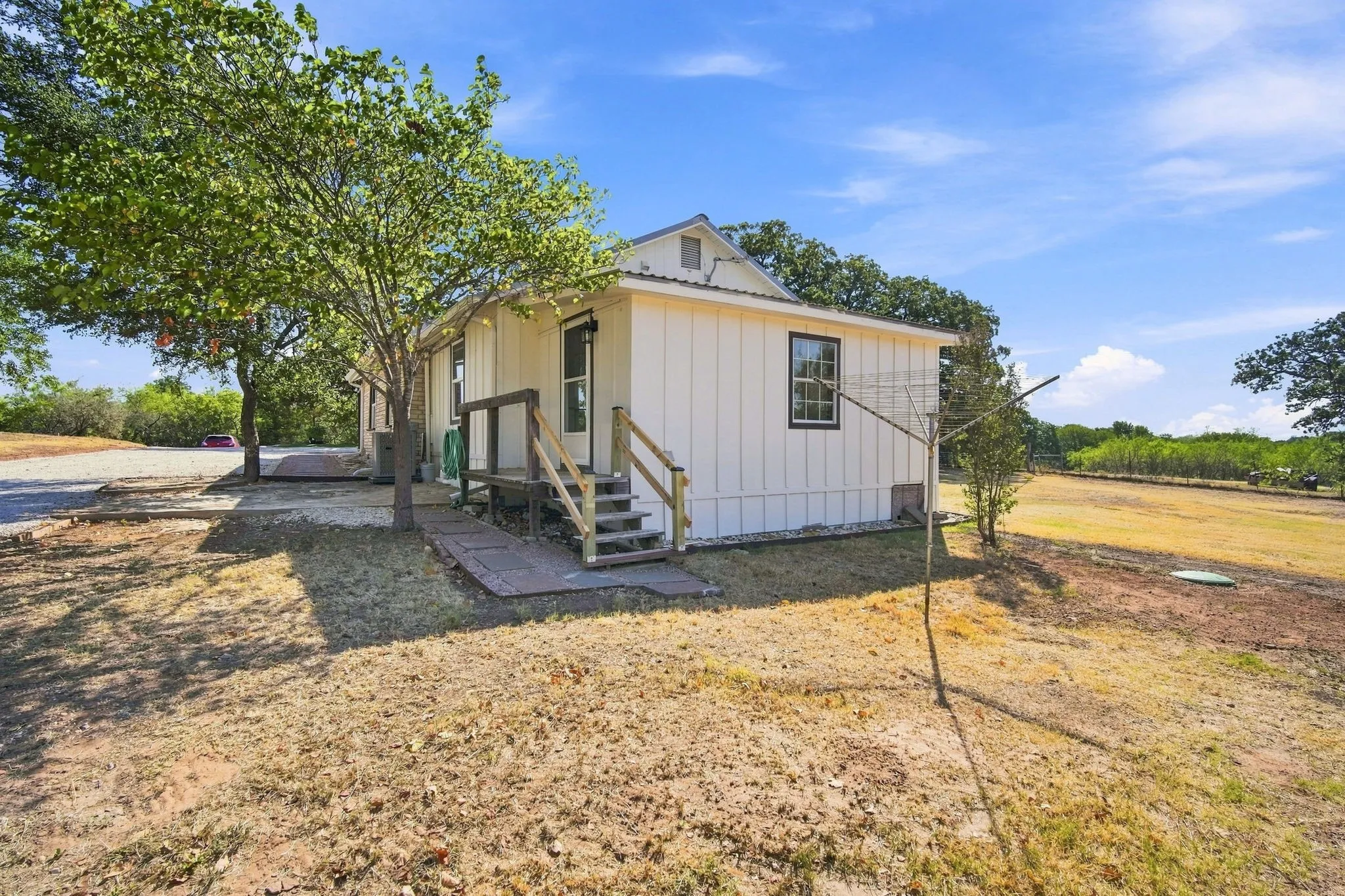 Single Family Residence For Sale in Hill County , 659 Fm 3050, Whitney, Texas 76692, 3 Bedroom, 2 Bathroom, Garage spaces, 1,425 Sqft, built in 0, mls#21376960, Real Estate Agent in Whitney, Homes For Sale in Hill county, Homes For Sale in Whitney, Realtor in Whitney Texas, Real Estate Brokerage Independent Realty Texas, Luminita Cordes Realtor