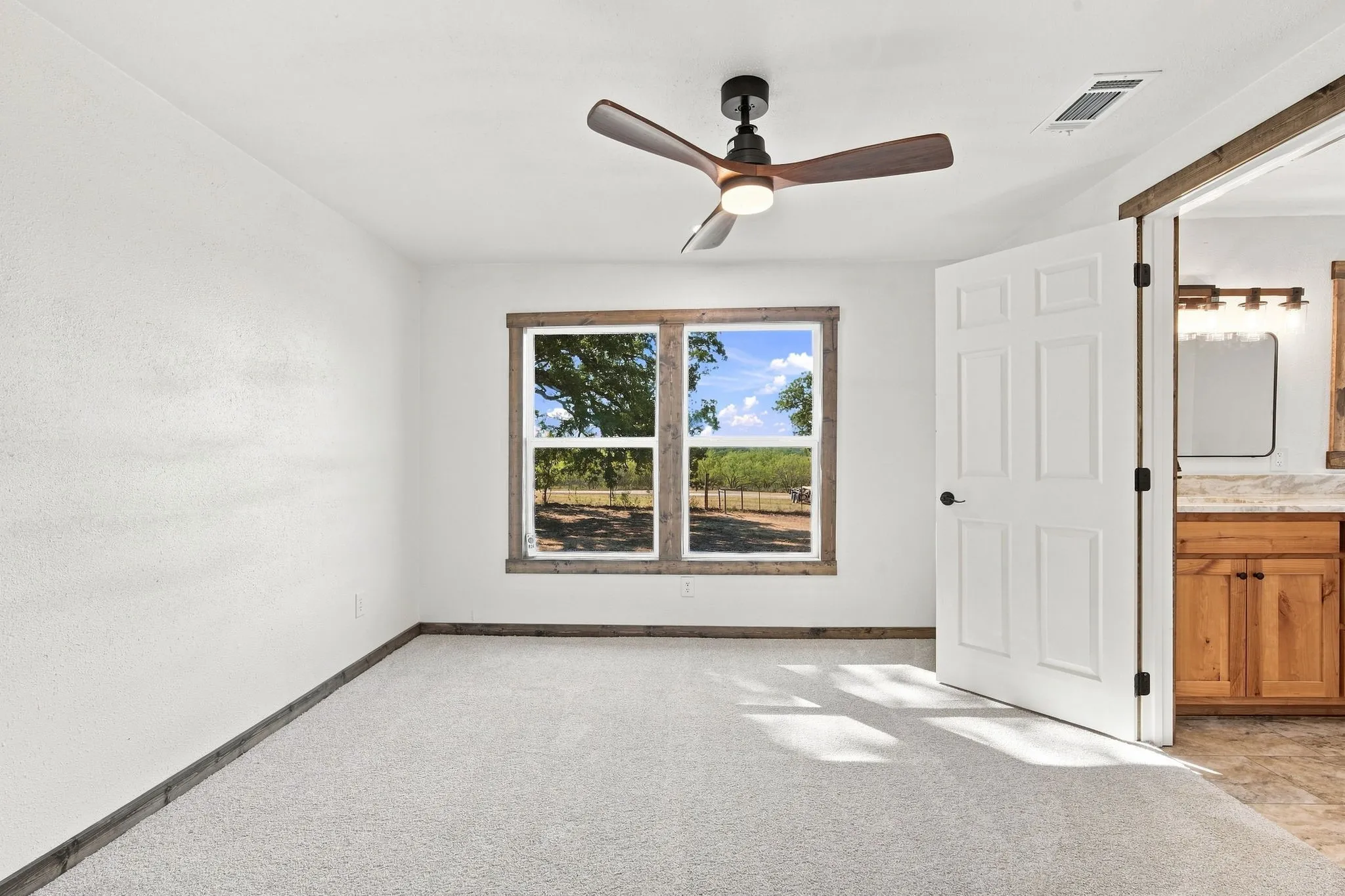 Single Family Residence For Sale in Hill County , 659 Fm 3050, Whitney, Texas 76692, 3 Bedroom, 2 Bathroom, Garage spaces, 1,425 Sqft, built in 0, mls#21376960, Real Estate Agent in Whitney, Homes For Sale in Hill county, Homes For Sale in Whitney, Realtor in Whitney Texas, Real Estate Brokerage Independent Realty Texas, Luminita Cordes Realtor