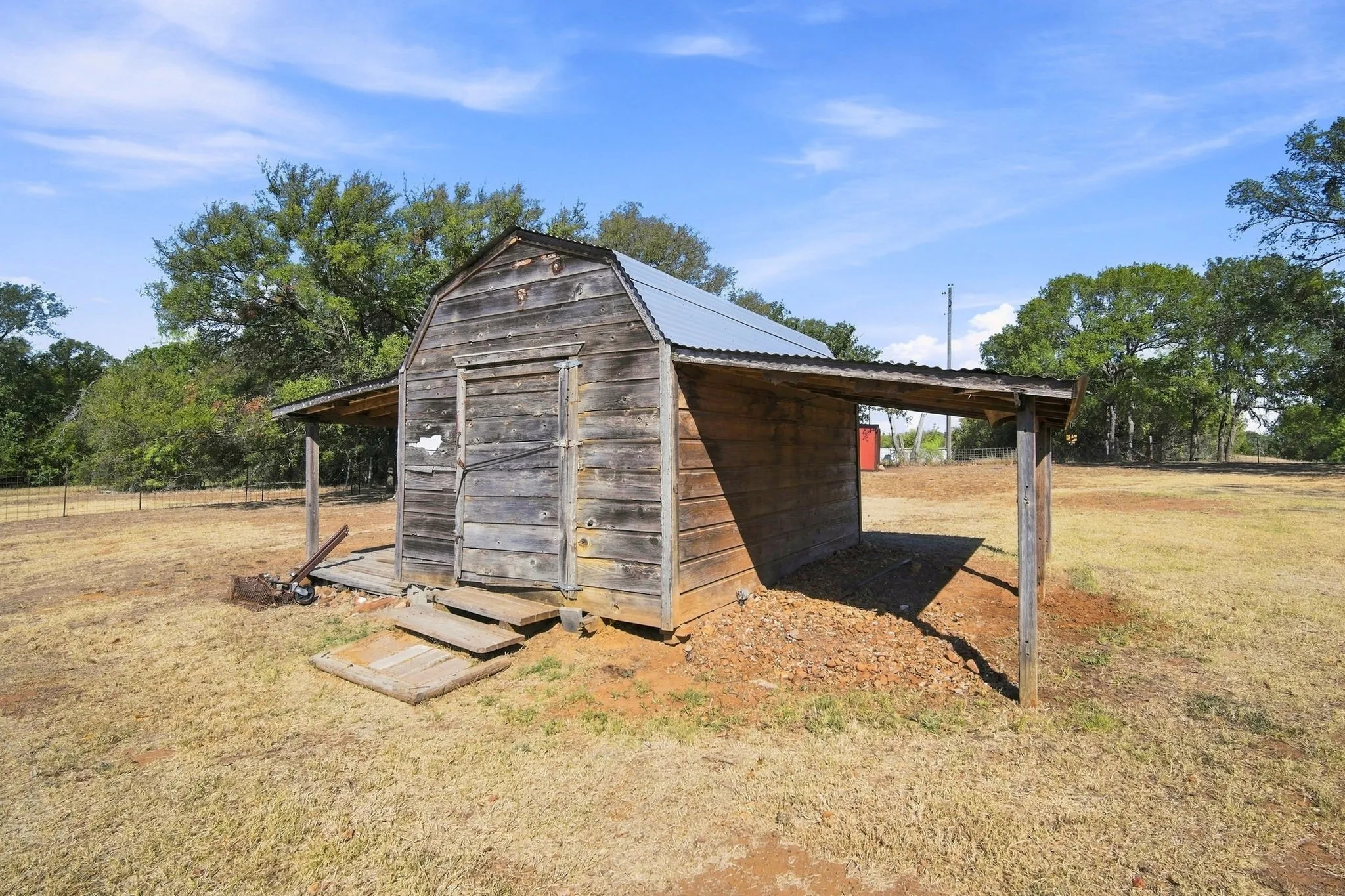 Single Family Residence For Sale in Hill County , 659 Fm 3050, Whitney, Texas 76692, 3 Bedroom, 2 Bathroom, Garage spaces, 1,425 Sqft, built in 0, mls#21376960, Real Estate Agent in Whitney, Homes For Sale in Hill county, Homes For Sale in Whitney, Realtor in Whitney Texas, Real Estate Brokerage Independent Realty Texas, Luminita Cordes Realtor