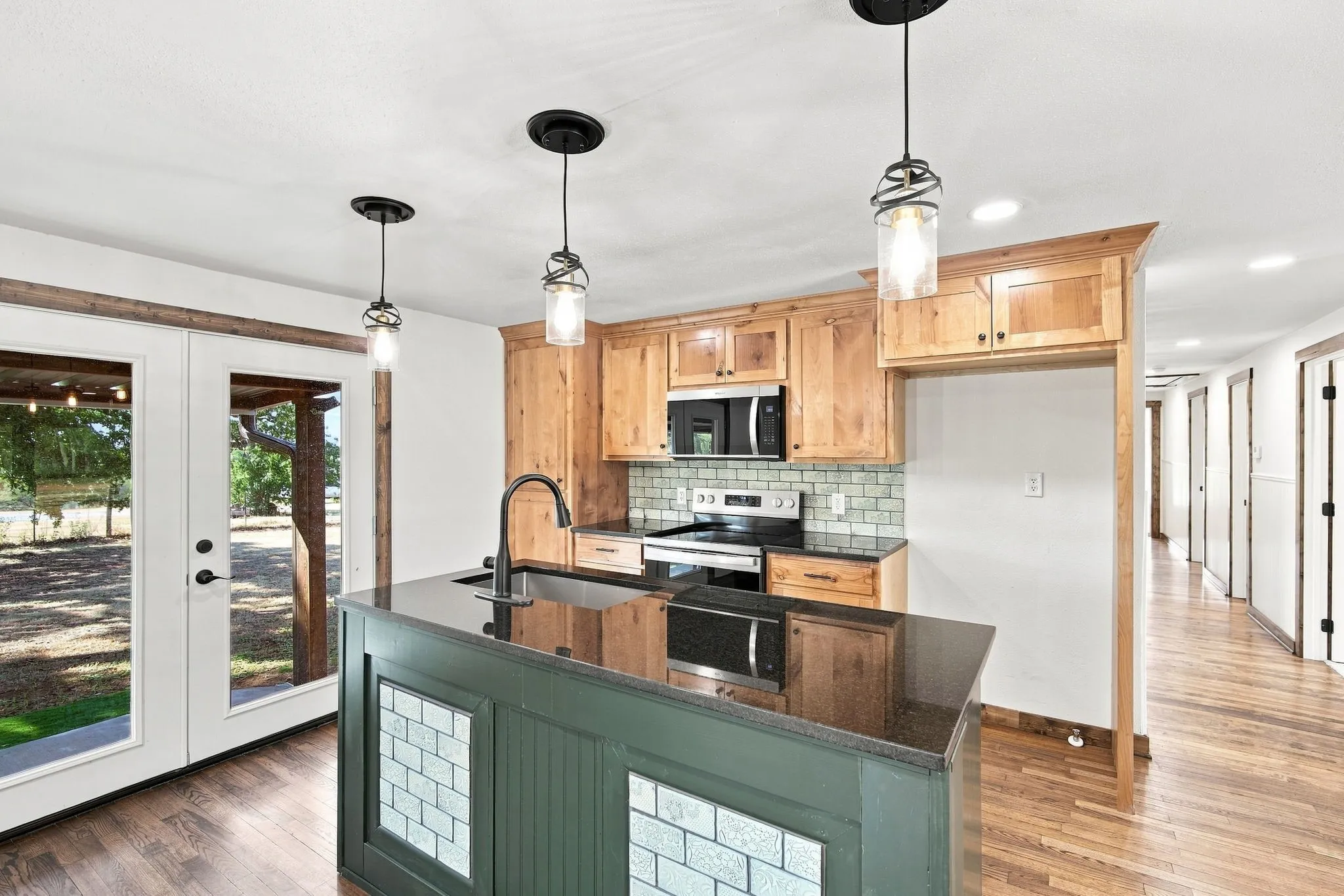 Single Family Residence For Sale in Hill County , 659 Fm 3050, Whitney, Texas 76692, 3 Bedroom, 2 Bathroom, Garage spaces, 1,425 Sqft, built in 0, mls#21376960, Real Estate Agent in Whitney, Homes For Sale in Hill county, Homes For Sale in Whitney, Realtor in Whitney Texas, Real Estate Brokerage Independent Realty Texas, Luminita Cordes Realtor