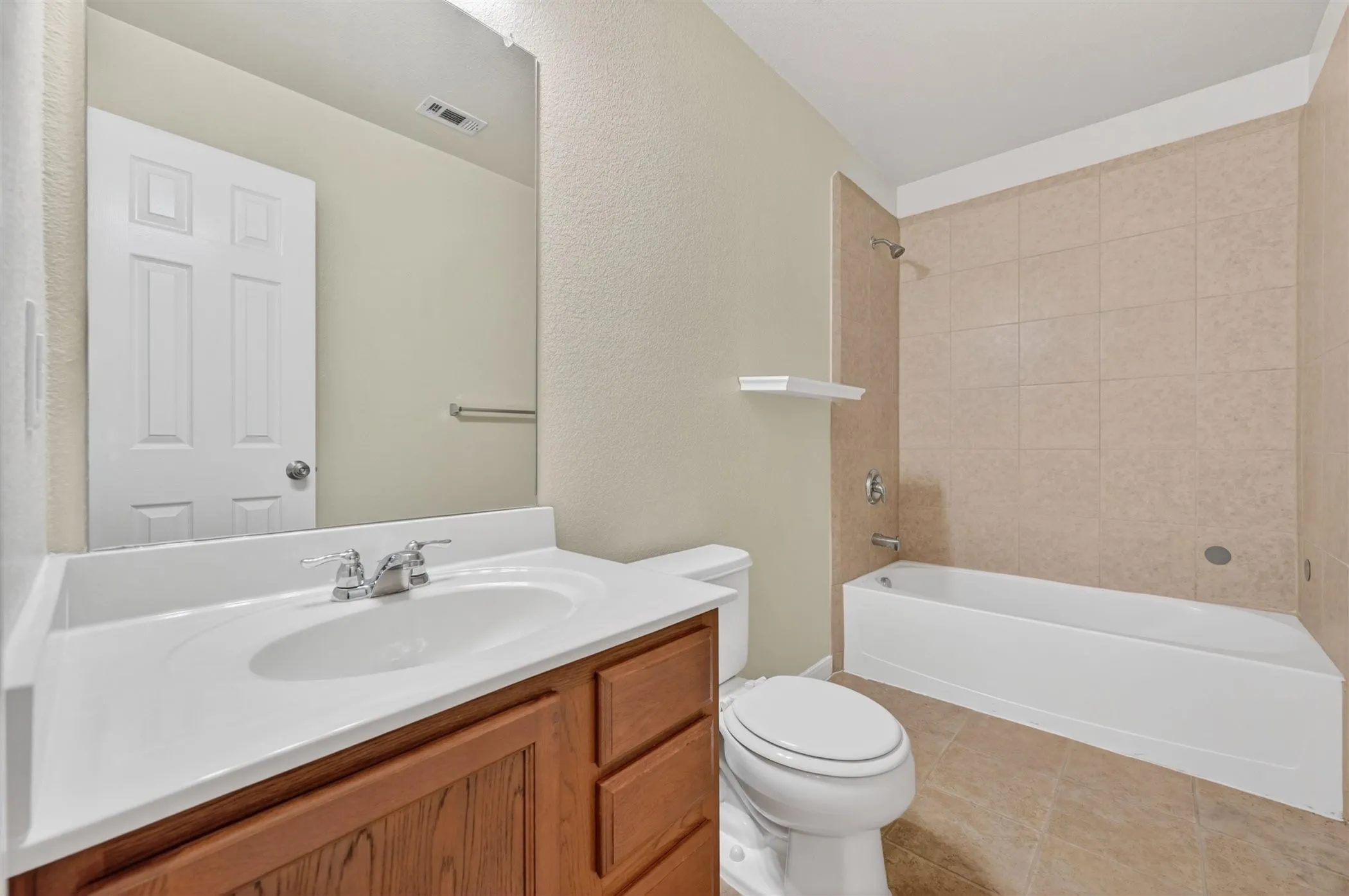 Single Family Residence For Rent in Tarrant County , 9133 Sun Haven Way, Fort Worth, Texas 76244, 3 Bedroom, 2 Bathroom, 2 Garage spaces, 1,610 Sqft, built in 2010, mls#21378282, Real Estate Agent in Fort Worth, Homes For Rent in Tarrant county, Homes For Rent in Fort Worth, Realtor in Fort Worth Texas, Real Estate Brokerage Independent Realty Texas, Luminita Cordes Realtor