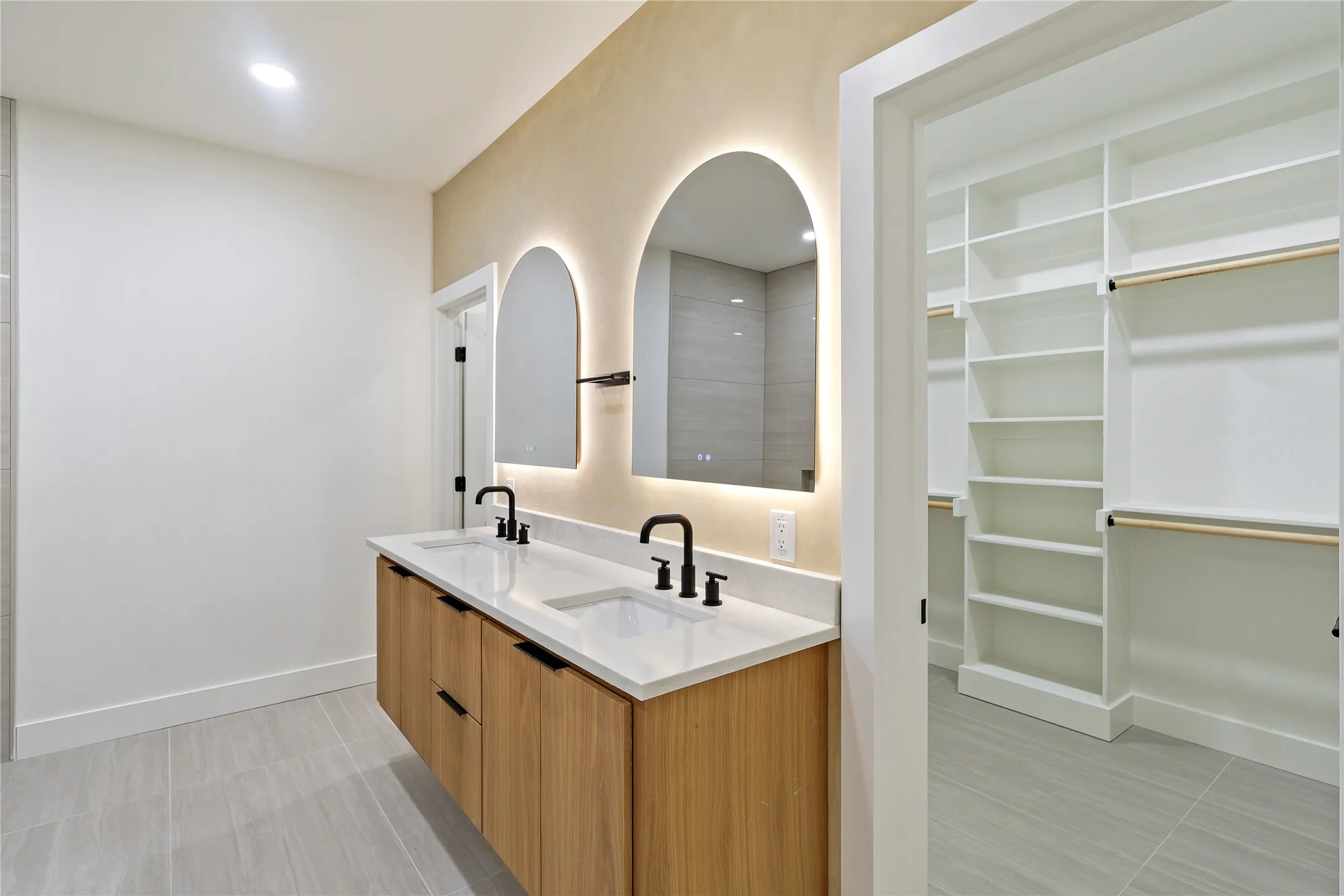 Single Family Residence For Sale in Dallas County , 326 Avenue F, Dallas, Texas 75203, 4 Bedroom, 3 Bathroom, 2 Garage spaces, 2,313 Sqft, built in 2026, mls#21378283, Real Estate Agent in Dallas, Homes For Sale in Dallas county, Homes For Sale in Dallas, Realtor in Dallas Texas, Real Estate Brokerage Independent Realty Texas, Luminita Cordes Realtor