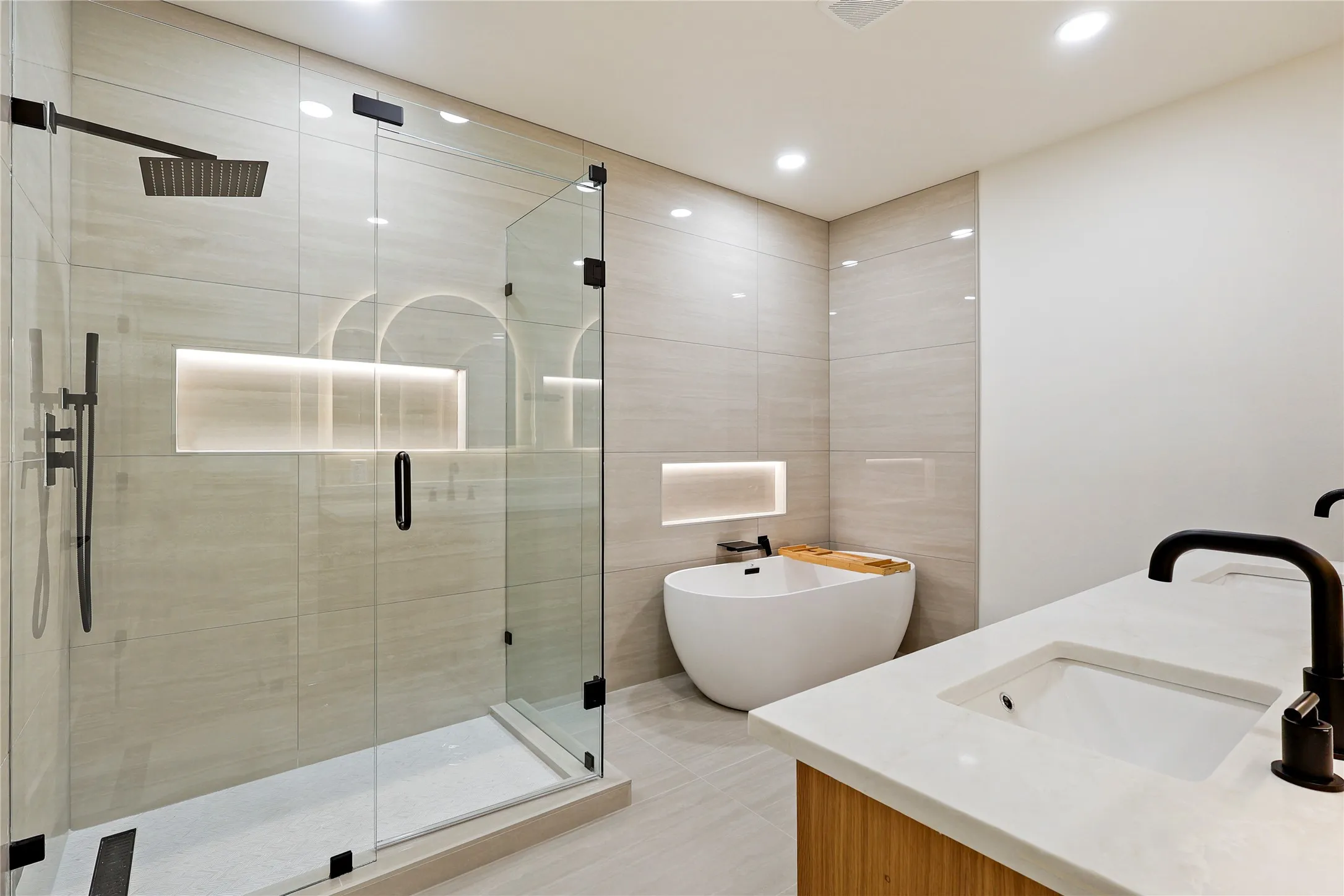 Single Family Residence For Sale in Dallas County , 326 Avenue F, Dallas, Texas 75203, 4 Bedroom, 3 Bathroom, 2 Garage spaces, 2,313 Sqft, built in 2026, mls#21378283, Real Estate Agent in Dallas, Homes For Sale in Dallas county, Homes For Sale in Dallas, Realtor in Dallas Texas, Real Estate Brokerage Independent Realty Texas, Luminita Cordes Realtor