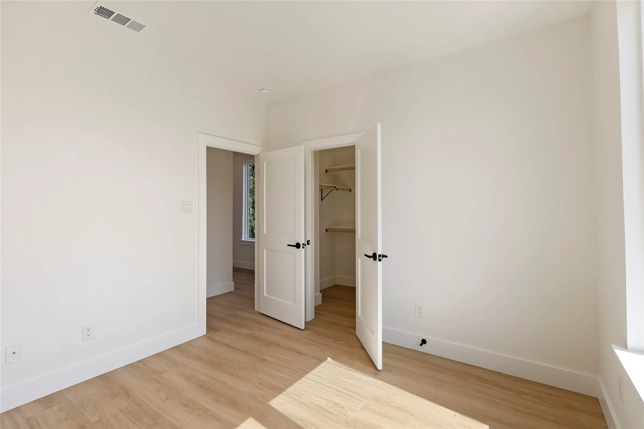 Single Family Residence For Sale in Dallas County , 326 Avenue F, Dallas, Texas 75203, 4 Bedroom, 3 Bathroom, 2 Garage spaces, 2,313 Sqft, built in 2026, mls#21378283, Real Estate Agent in Dallas, Homes For Sale in Dallas county, Homes For Sale in Dallas, Realtor in Dallas Texas, Real Estate Brokerage Independent Realty Texas, Luminita Cordes Realtor