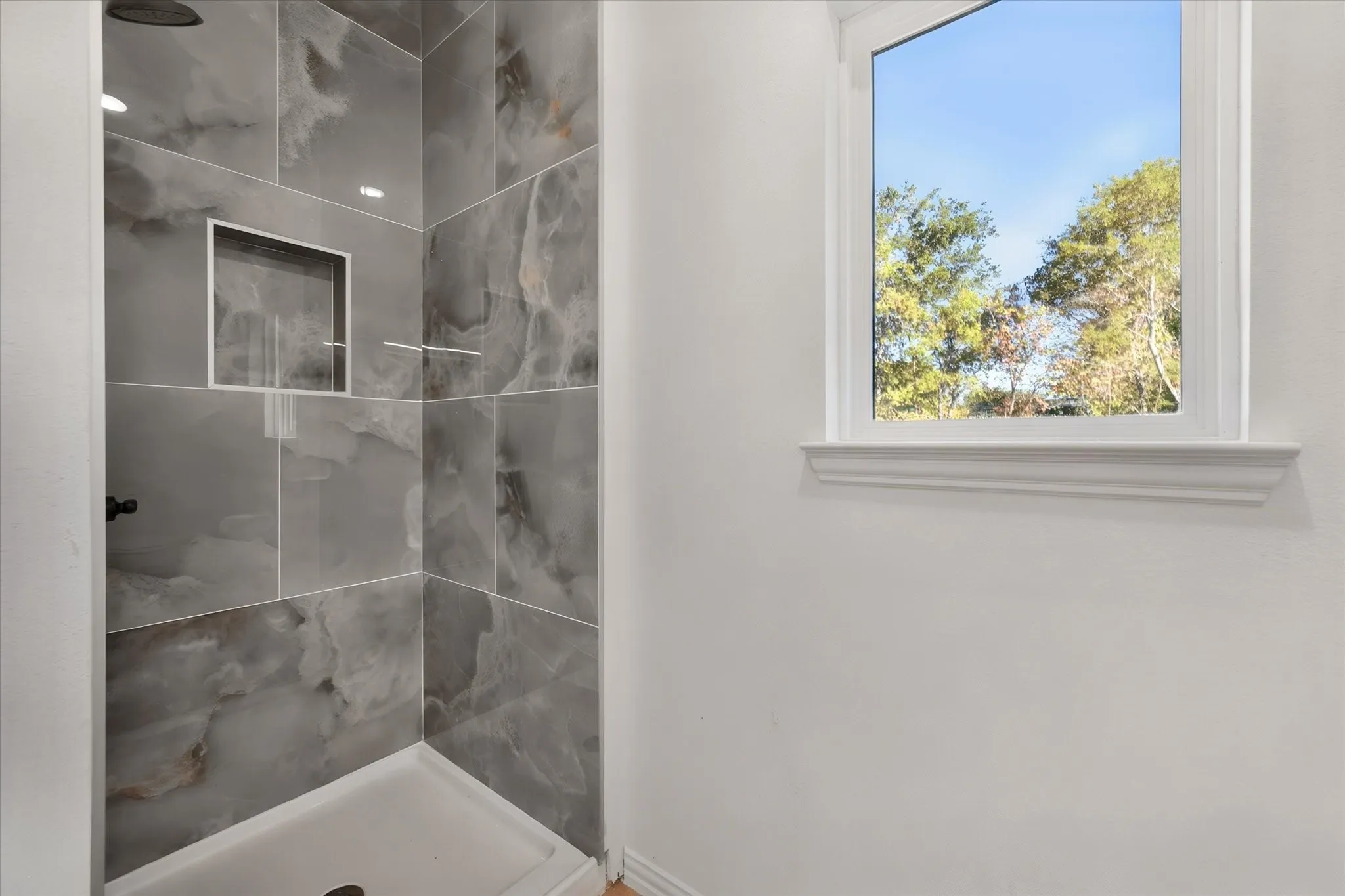Single Family Residence For Sale in Navarro County , 1100 E Collin Street, Corsicana, Texas 75110, 3 Bedroom, 2 Bathroom, Garage spaces, 1,511 Sqft, built in 2026, mls#21377599, Real Estate Agent in Corsicana, Homes For Sale in Navarro county, Homes For Sale in Corsicana, Realtor in Corsicana Texas, Real Estate Brokerage Independent Realty Texas, Luminita Cordes Realtor
